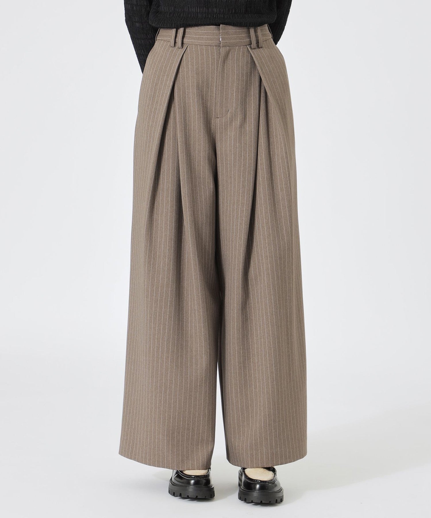 2352-62R4141145__,45,モデル身長172cm 着用サイズ：36