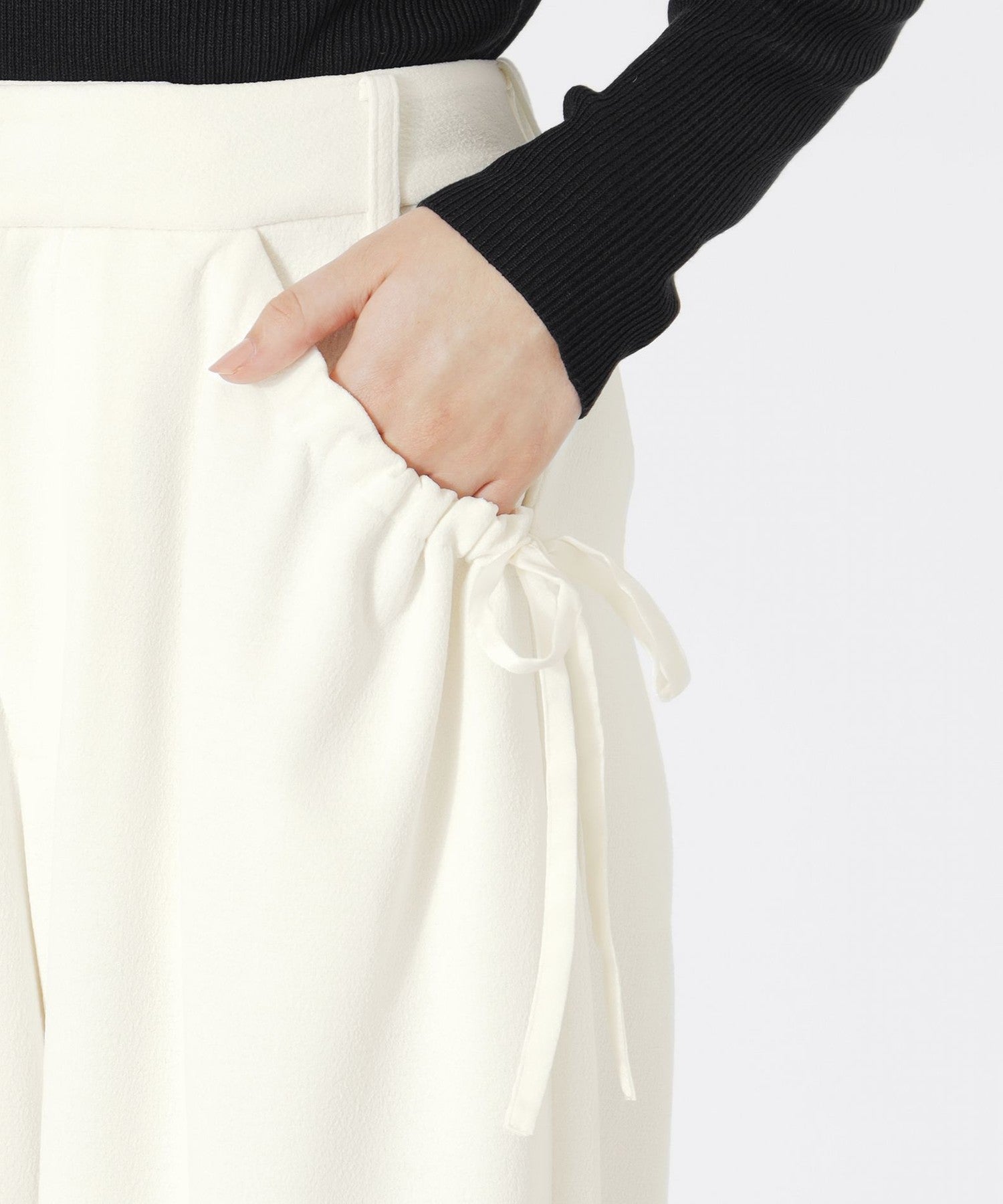 2352-62R4442002__M,02,