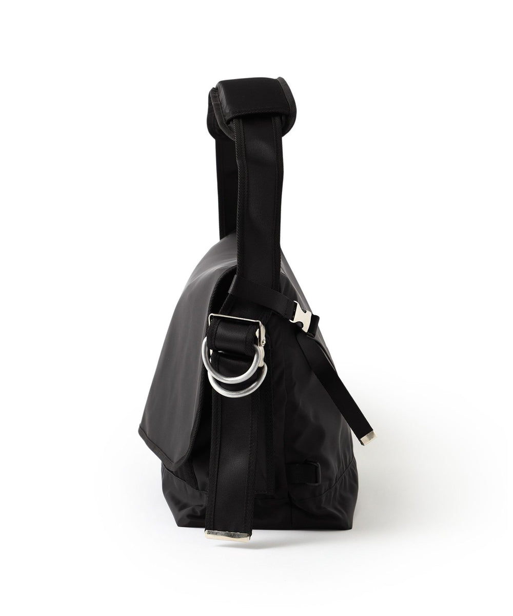 UNDECORATED/アンデコレイテッド】メッセンジャーバッグ MESSENGER BAG