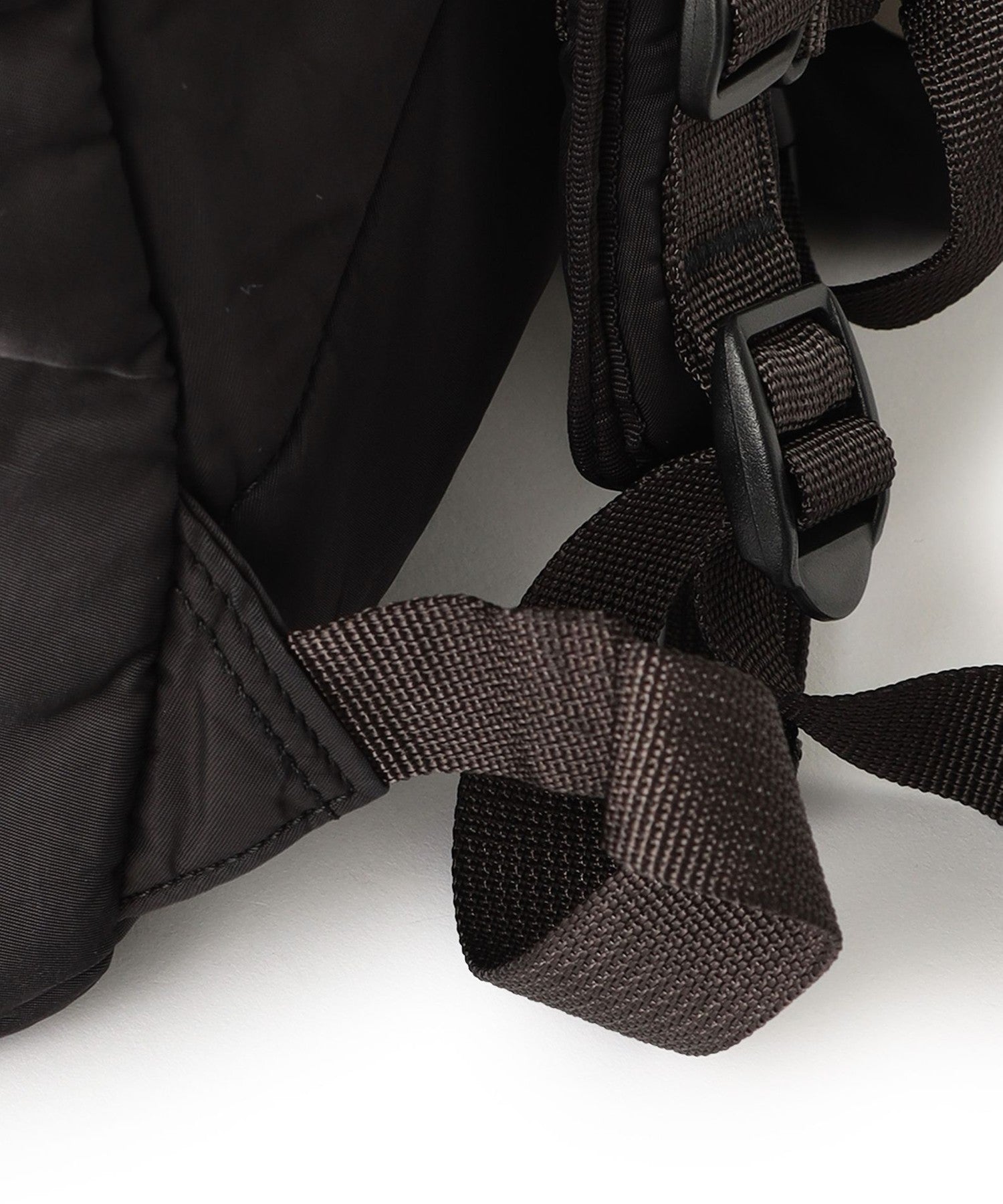 2352-6316655409__P,09,