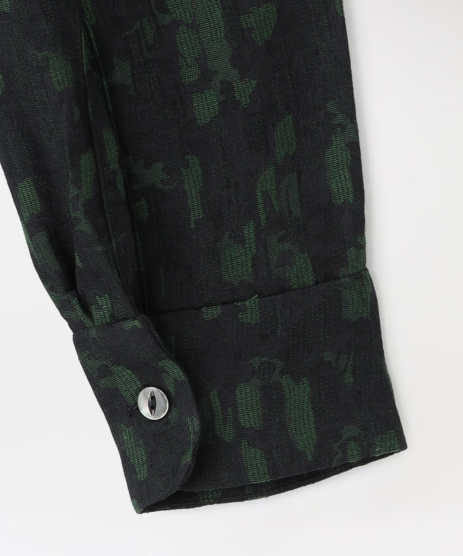 2352-63M7446275__J,75,