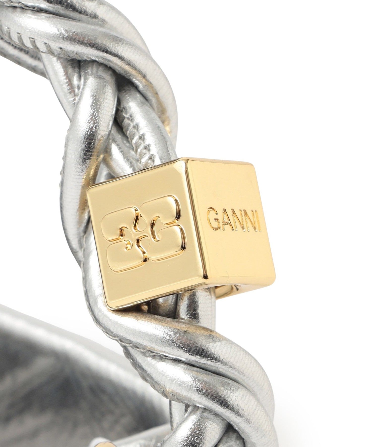 2352-6411041592__L,92,