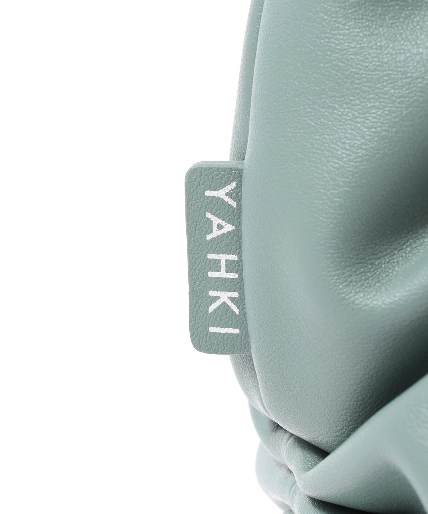 2352-6411645323__L,23,