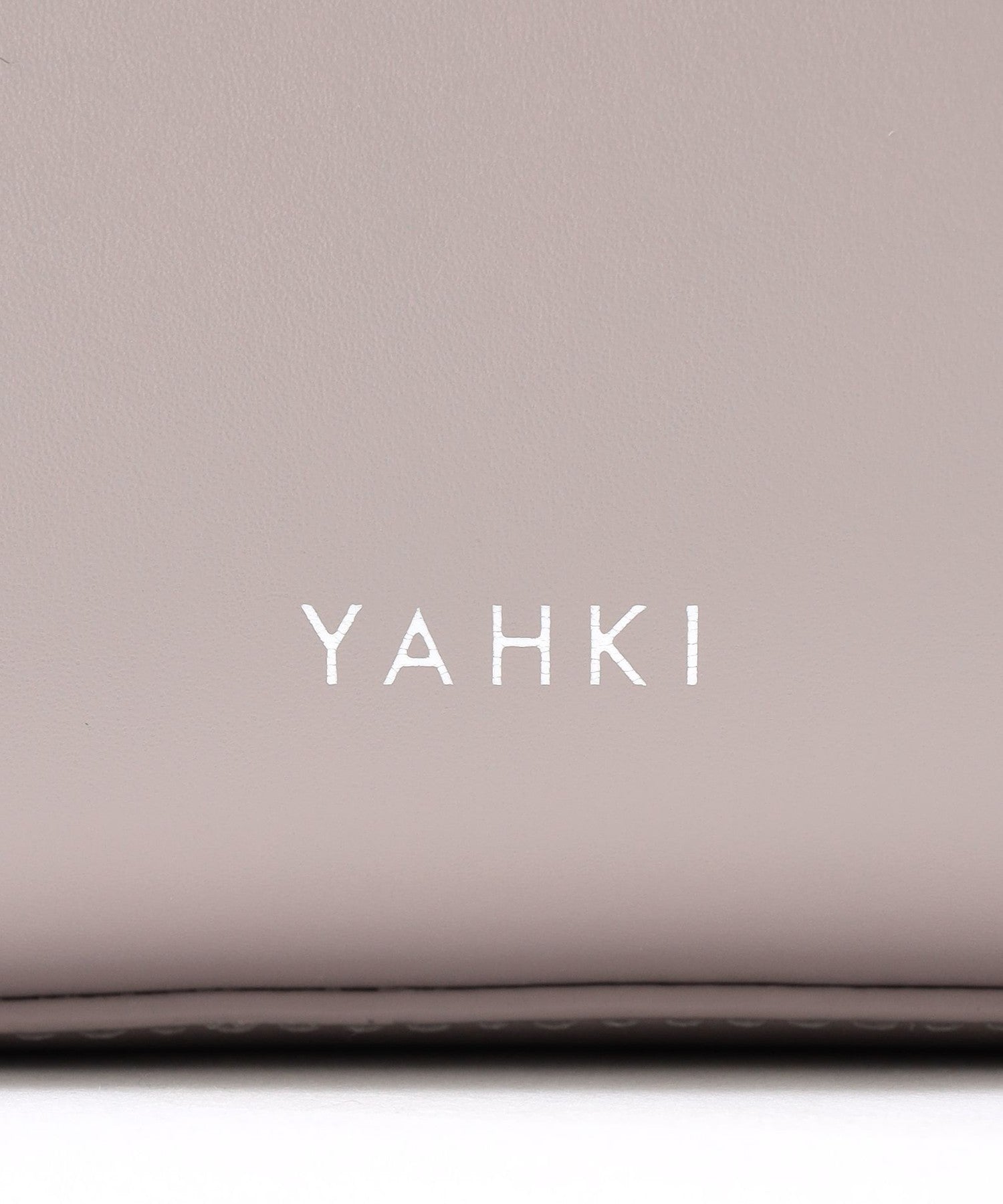 2352-6411645411__M,11,