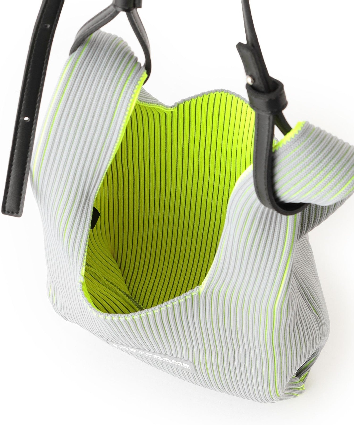 2352-6411845305__K,05,