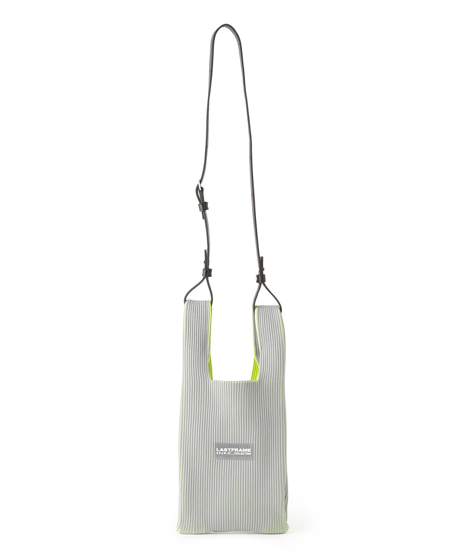 2352-6411845305__O,05,