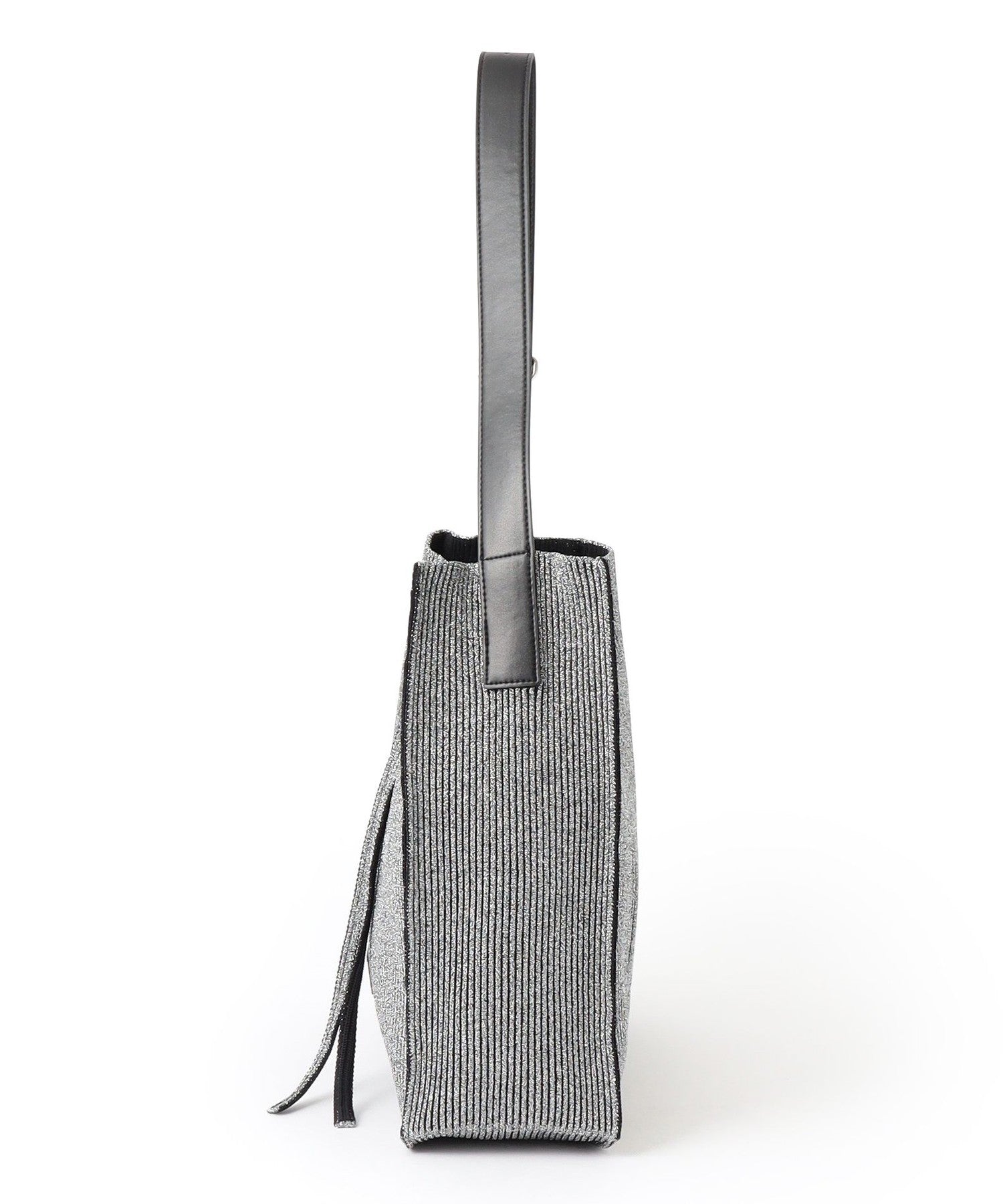 2352-6411845592__H,92,