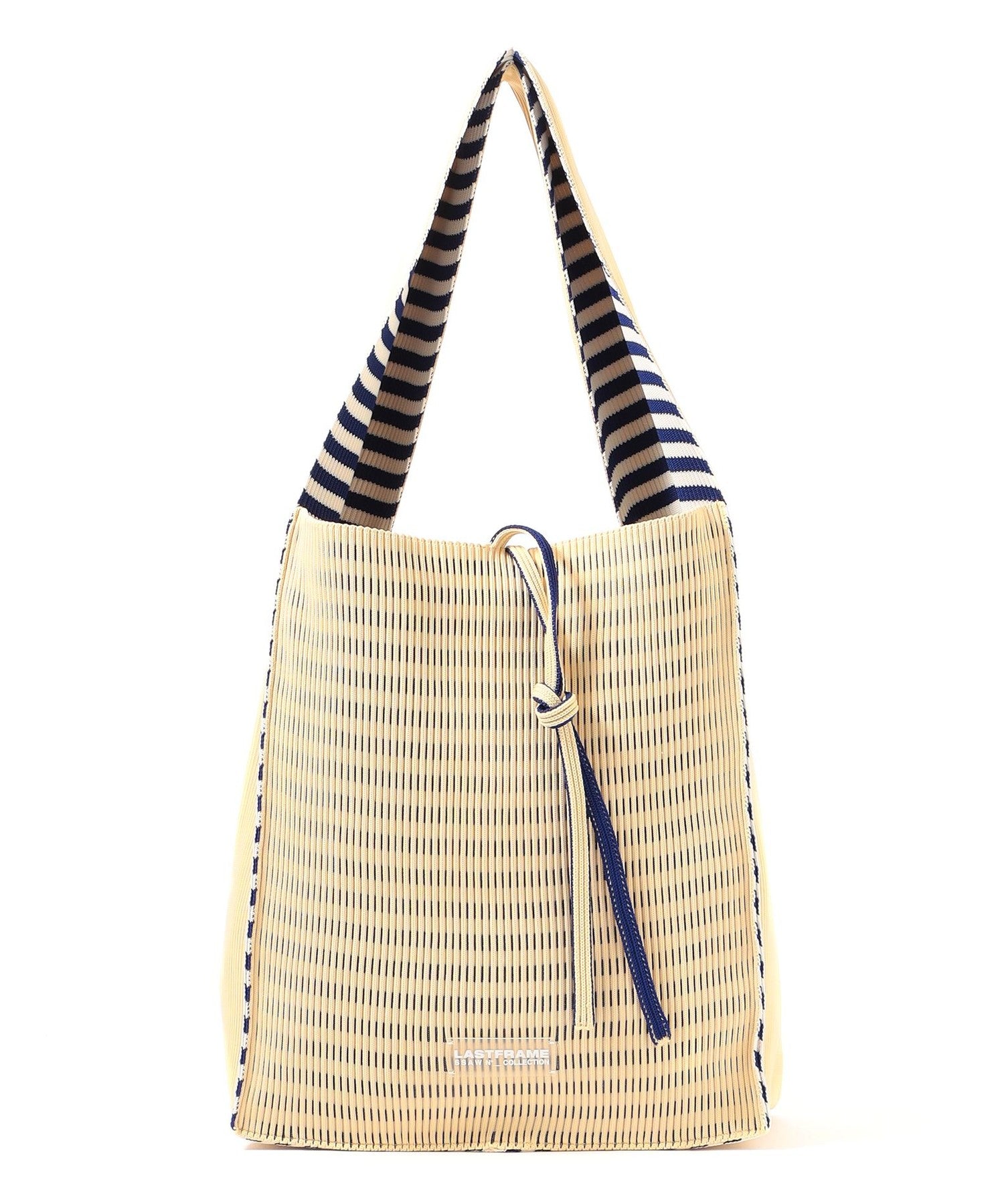 2352-6411855002__,02,