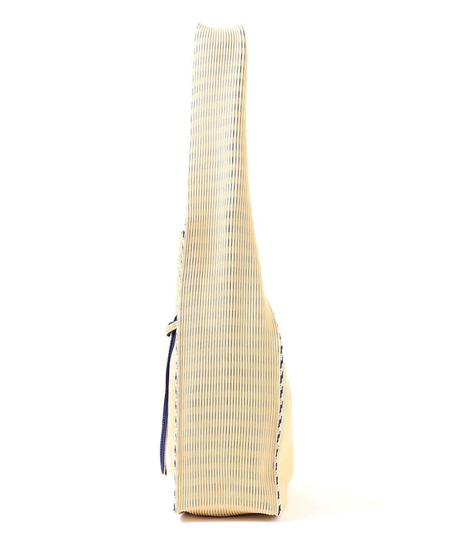 2352-6411855002__H,02,