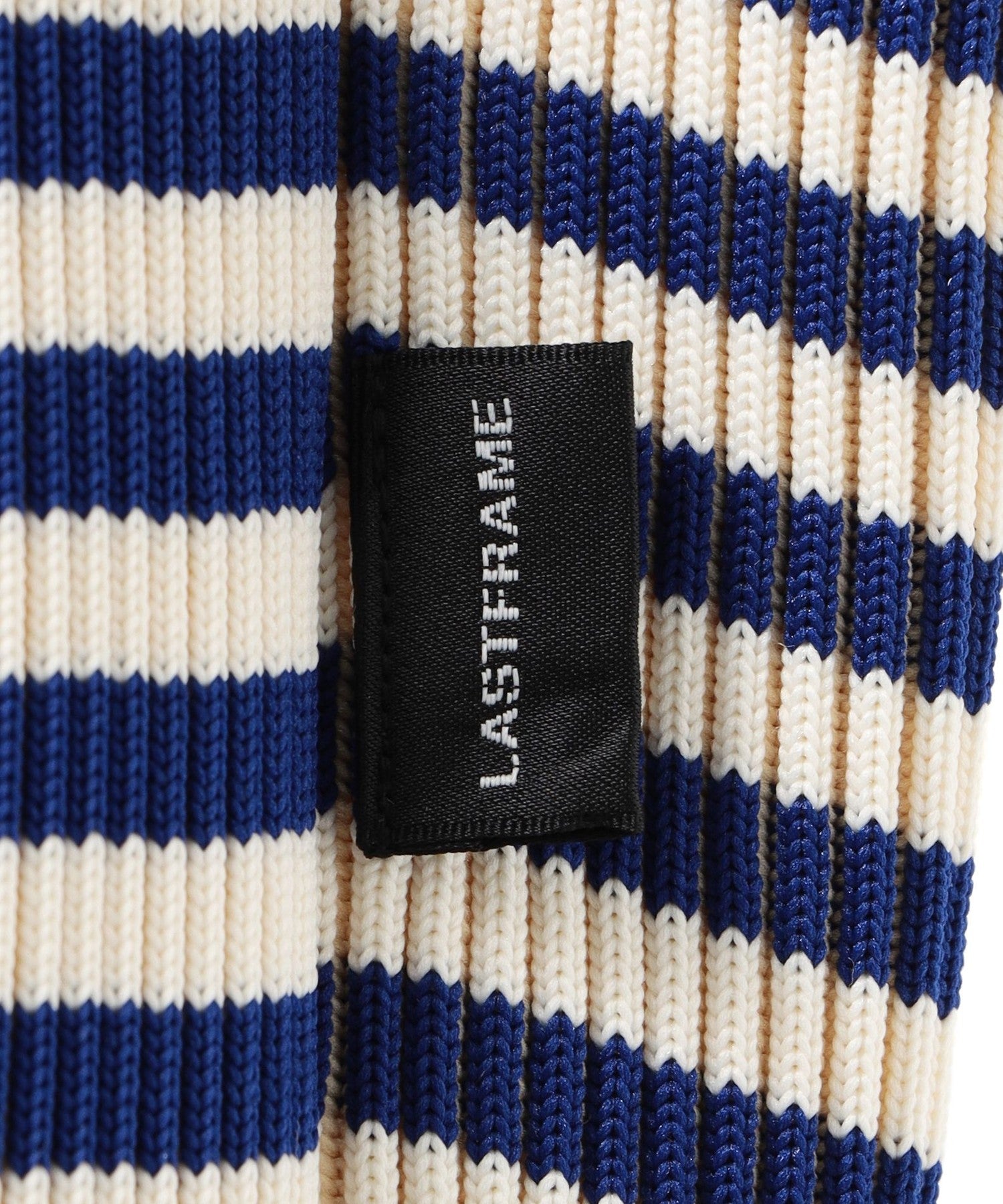 2352-6411855002__L,02,