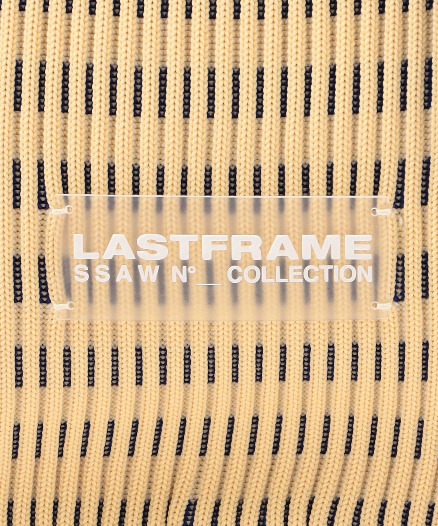 2352-6411855002__M,02,