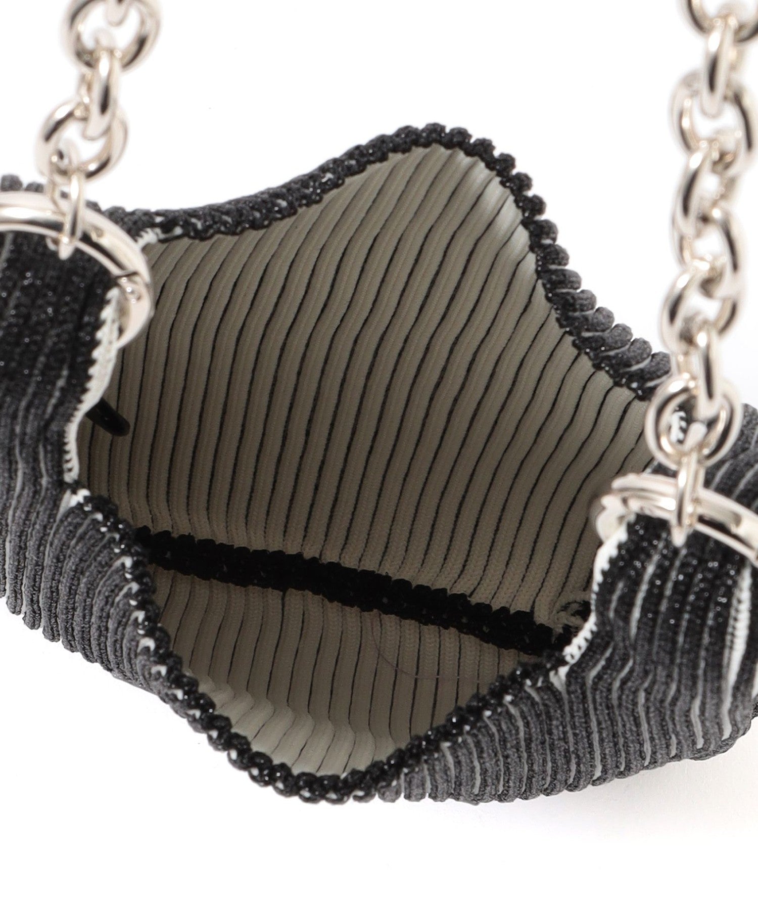 2352-6411855192__J,92,