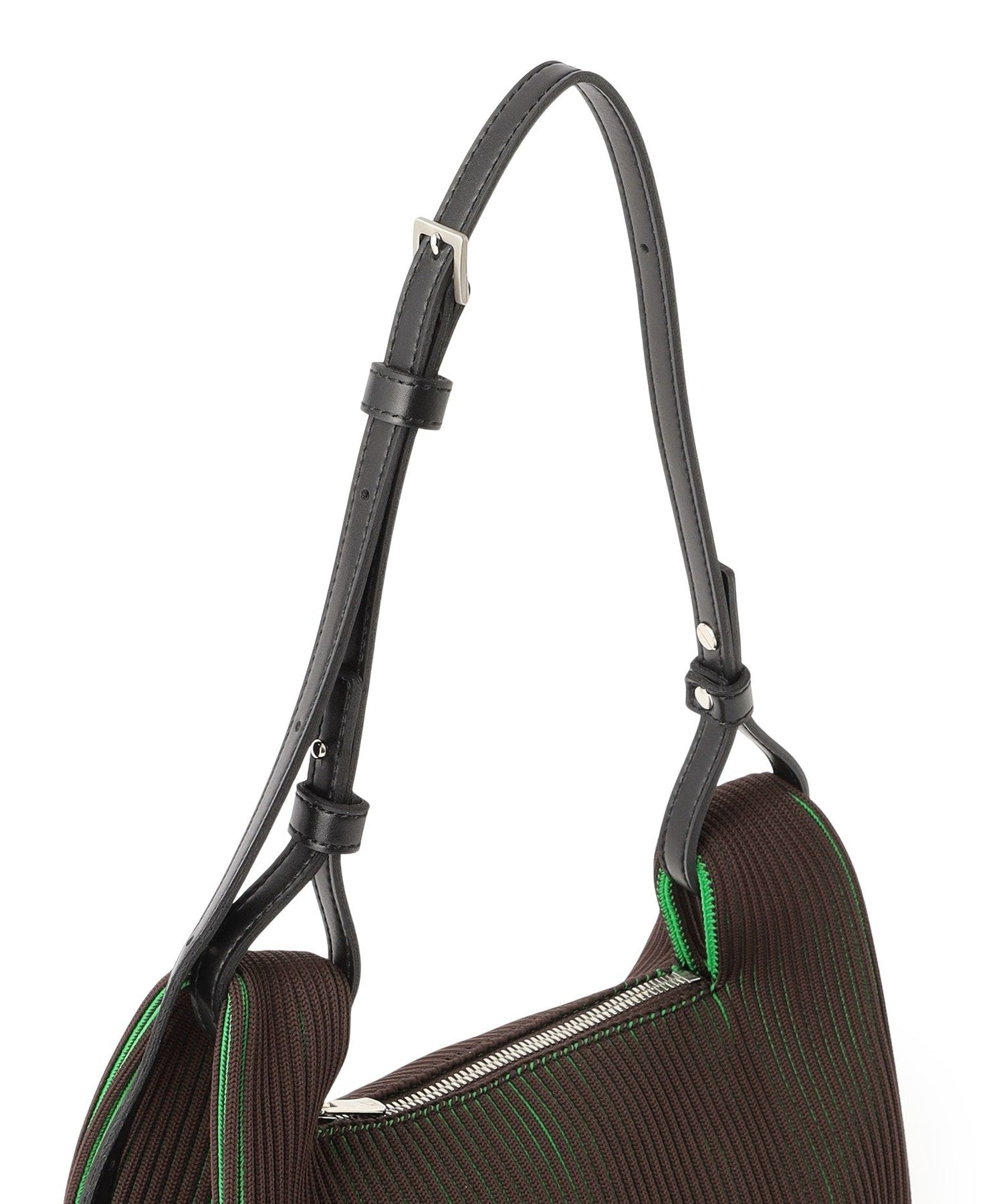 2352-6411860057__L,57,