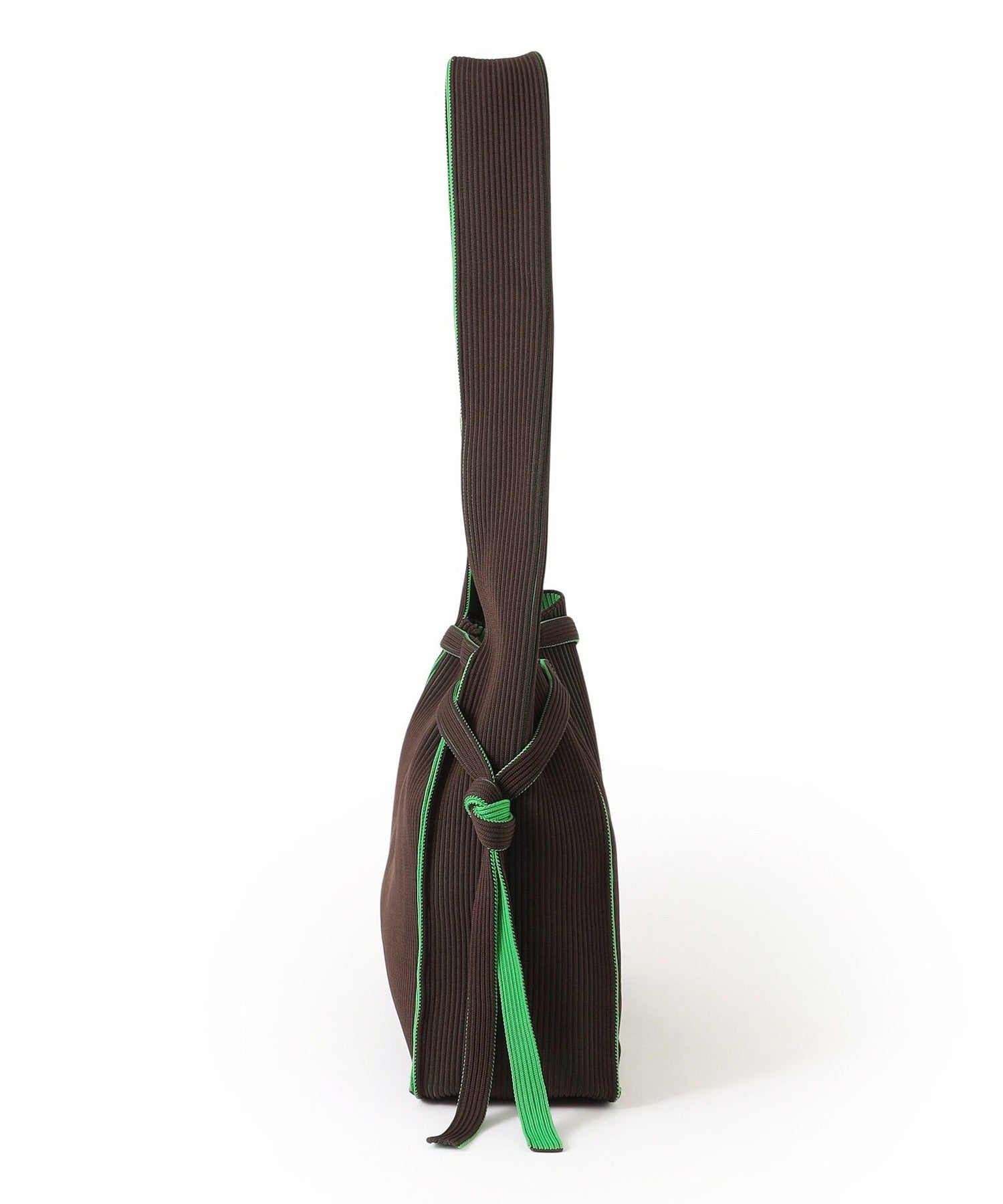 2352-6411860157__H,57,