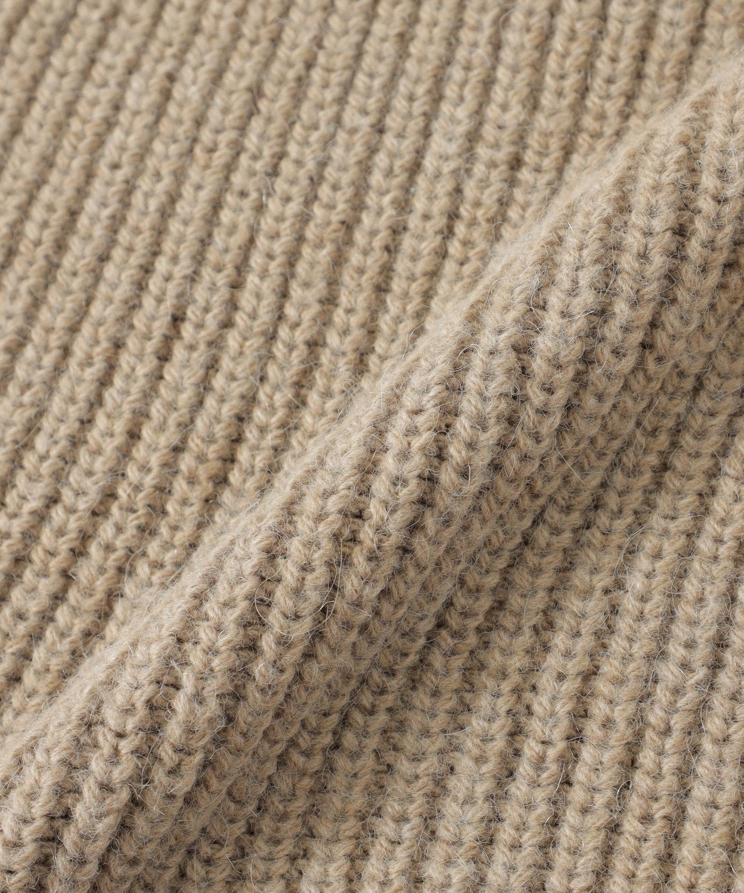 2352-6474245053__N,53,