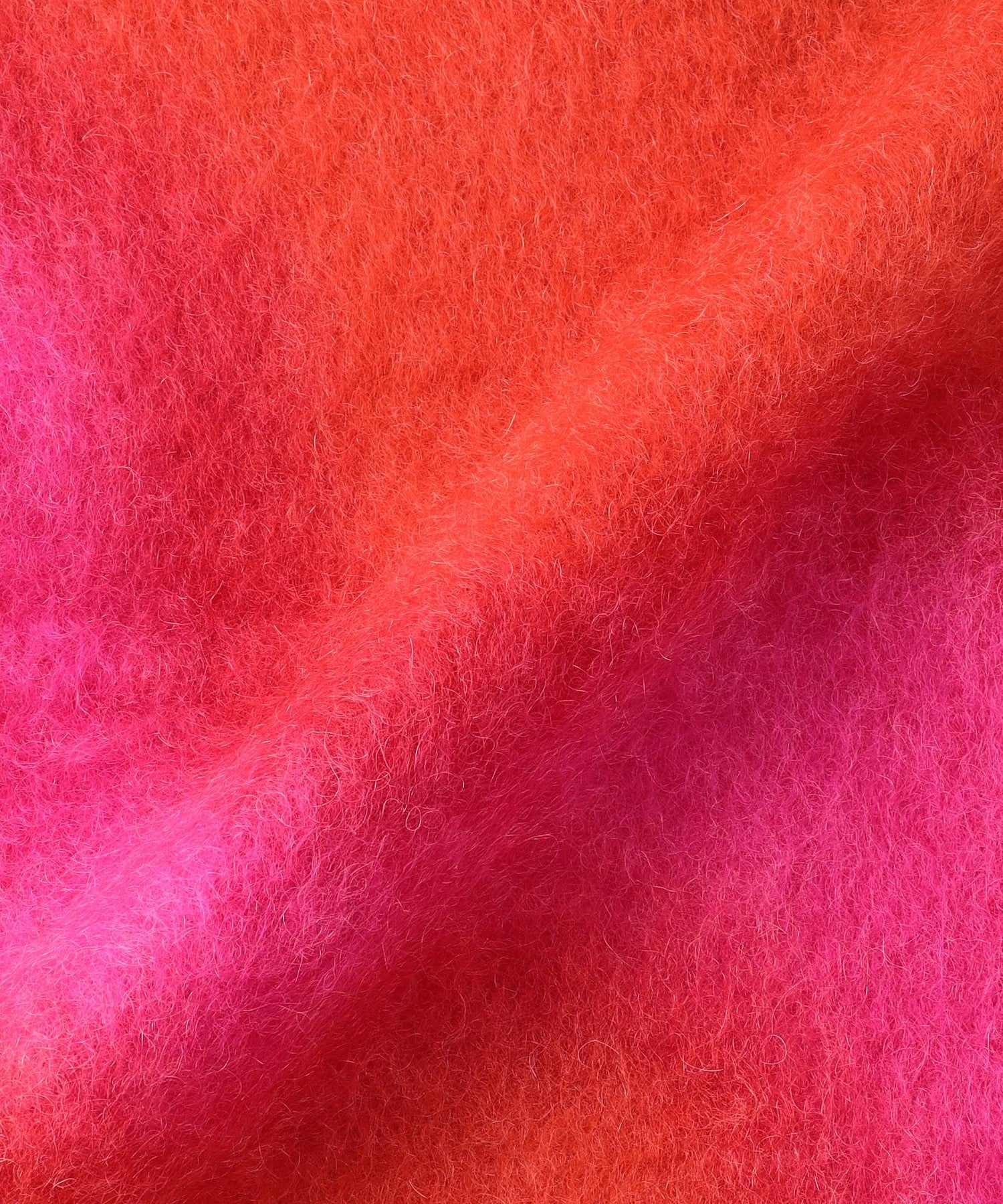 2352-6474325085__C,85,