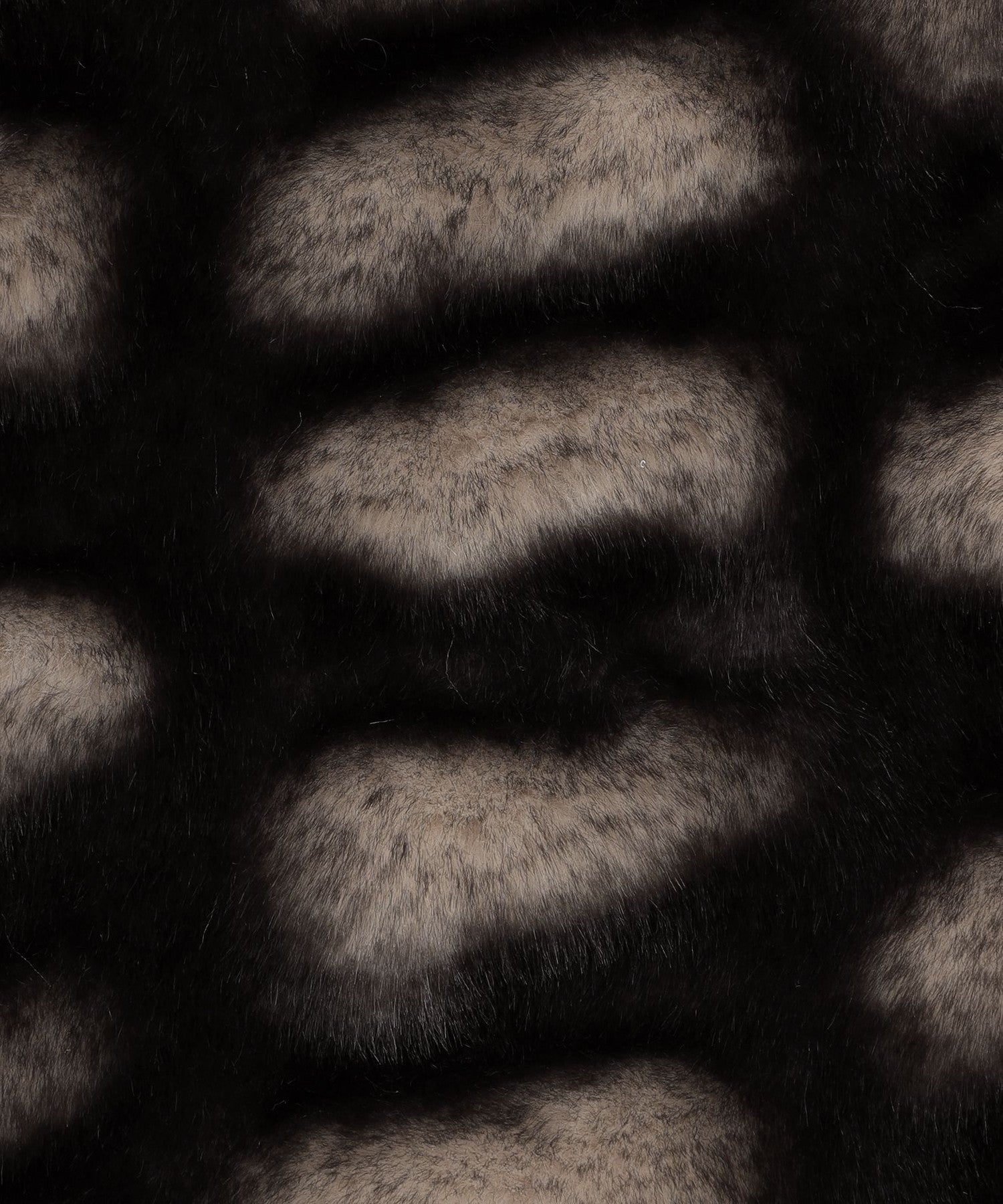 2352-6476660757__K,57,