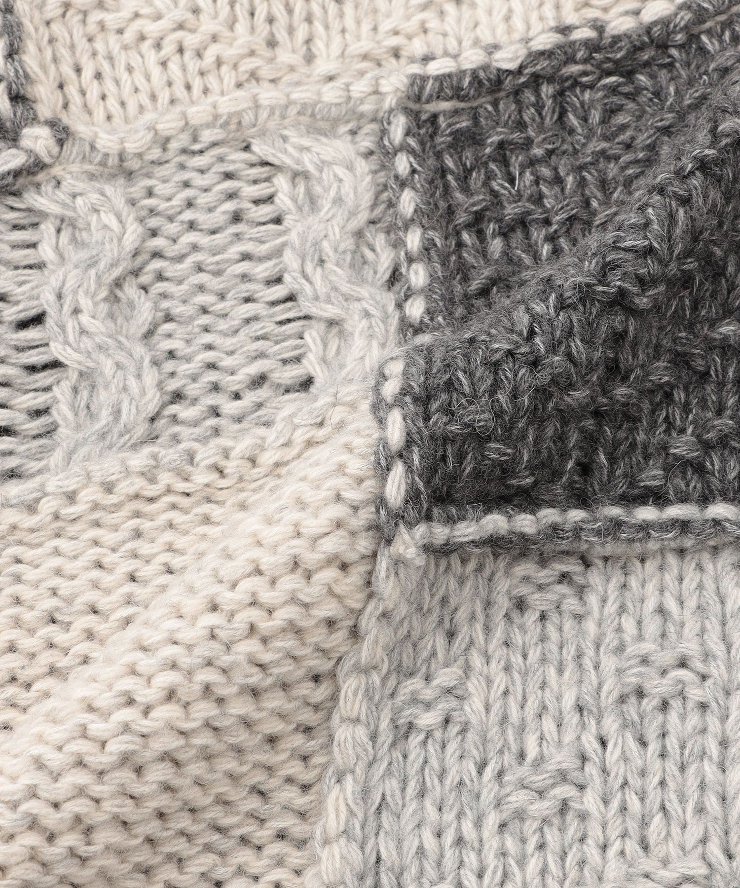 2352-64N1052105__M,05,