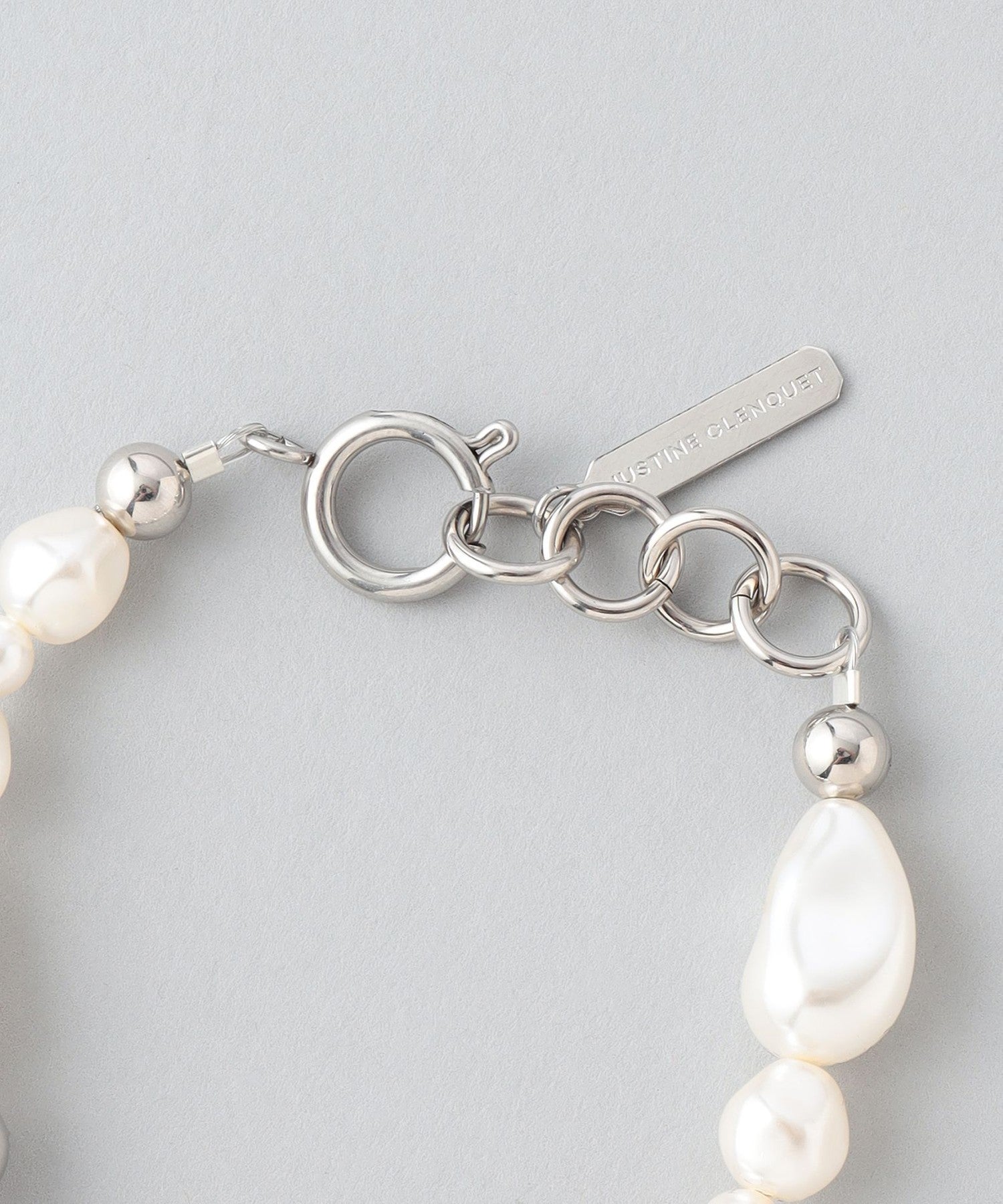 2352-64V5820392__I,92,