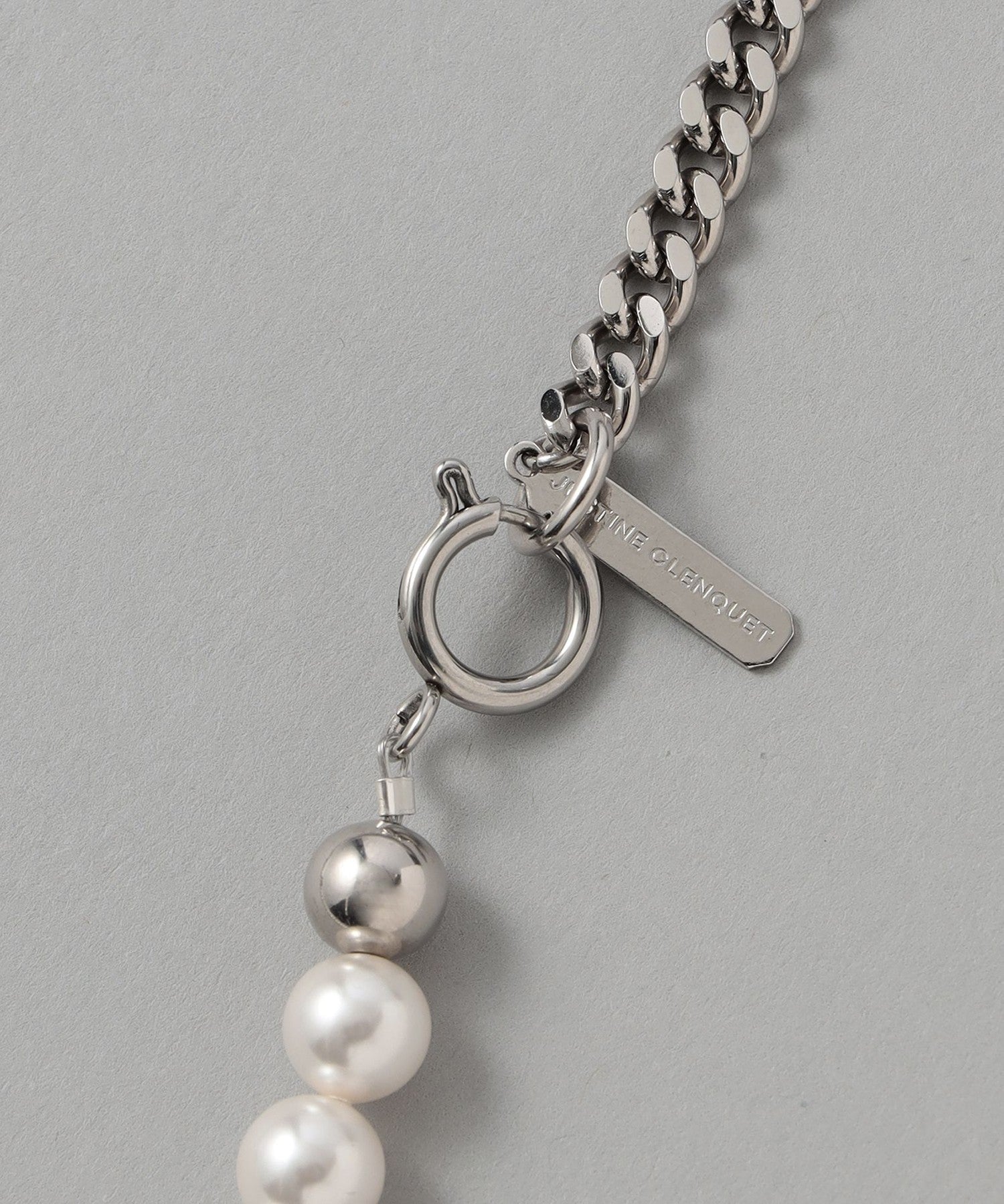 2352-64V5845792__I,92,