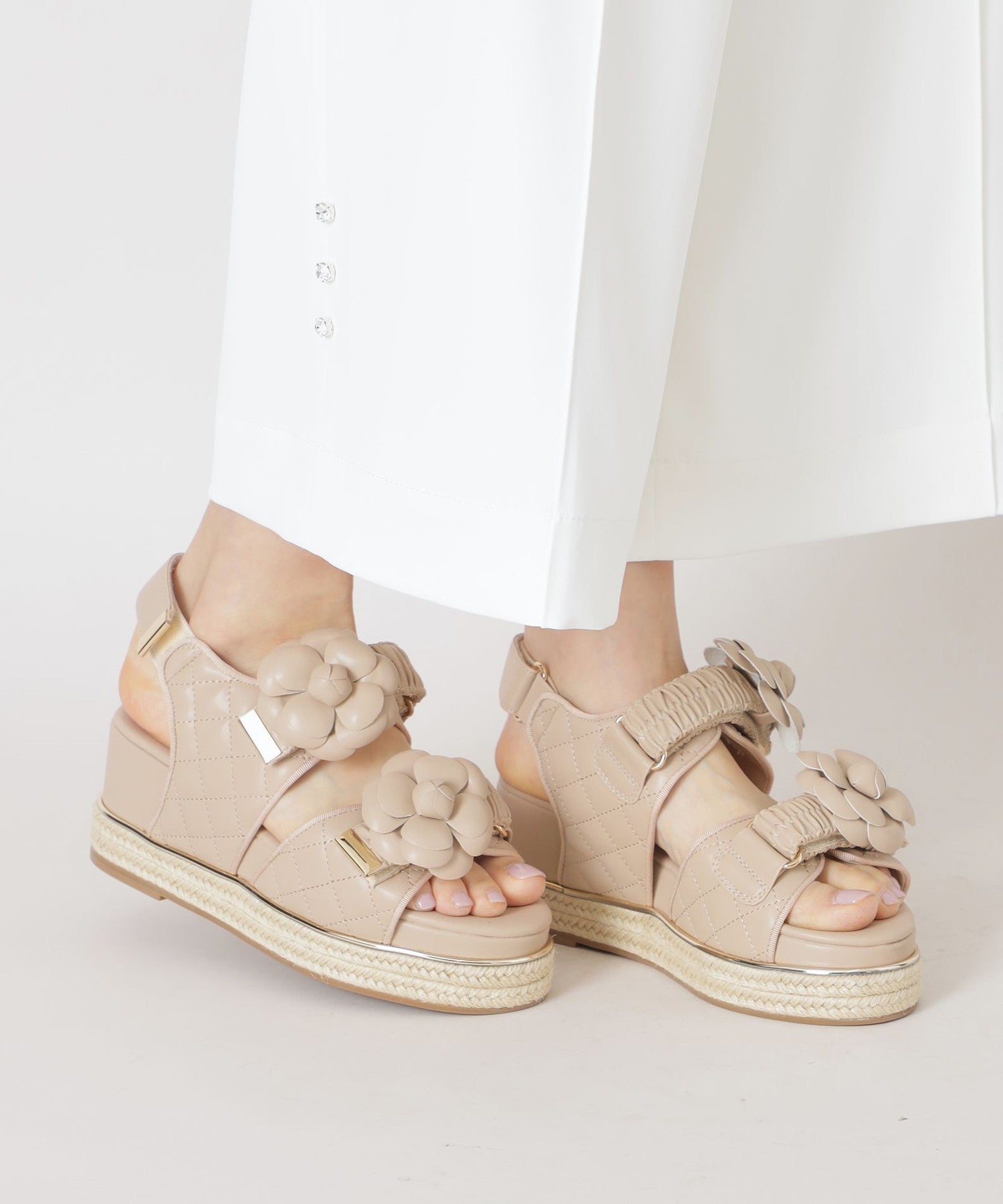 2361-W543952740__I,40,