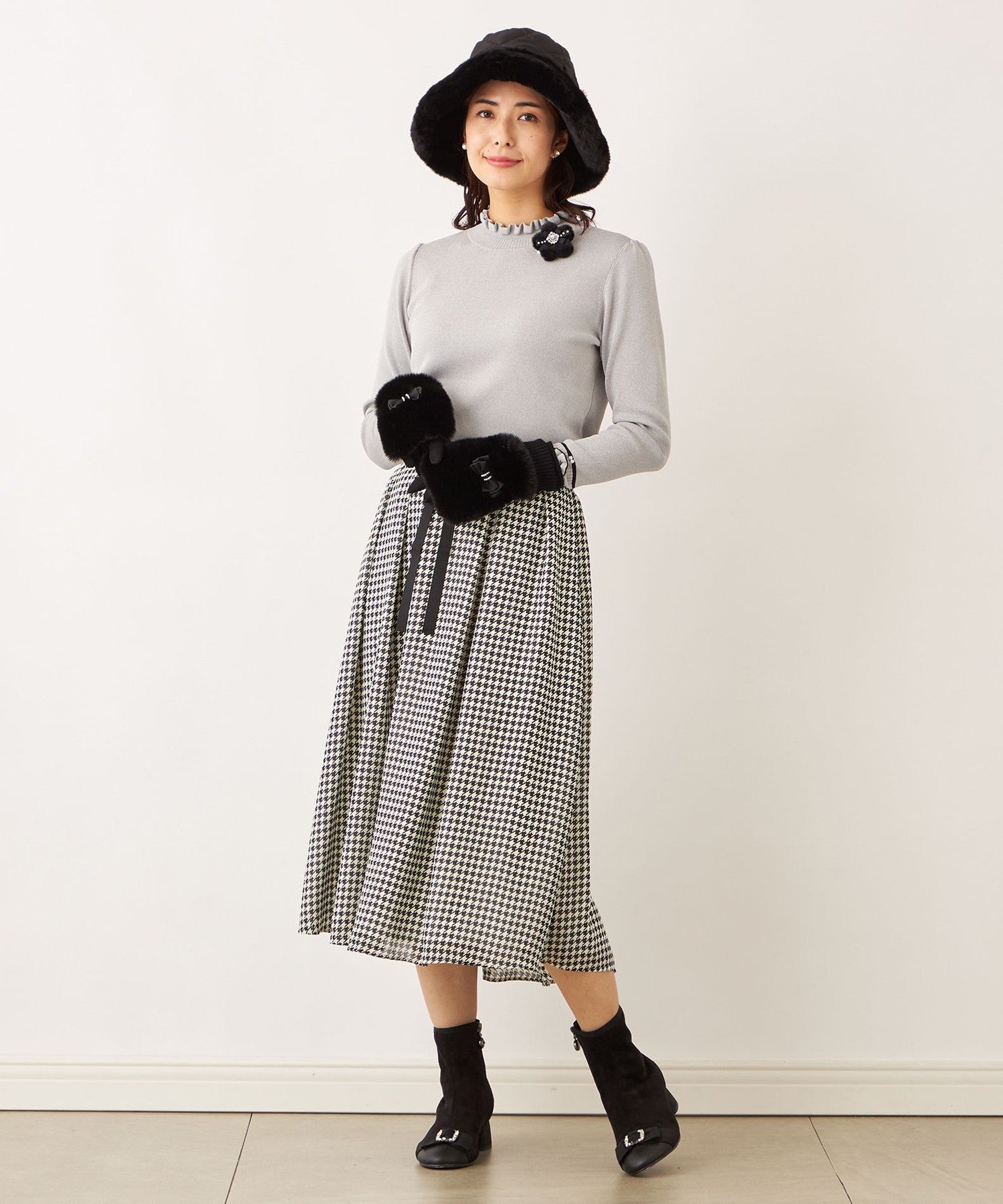 2361-W564664609__J,09,