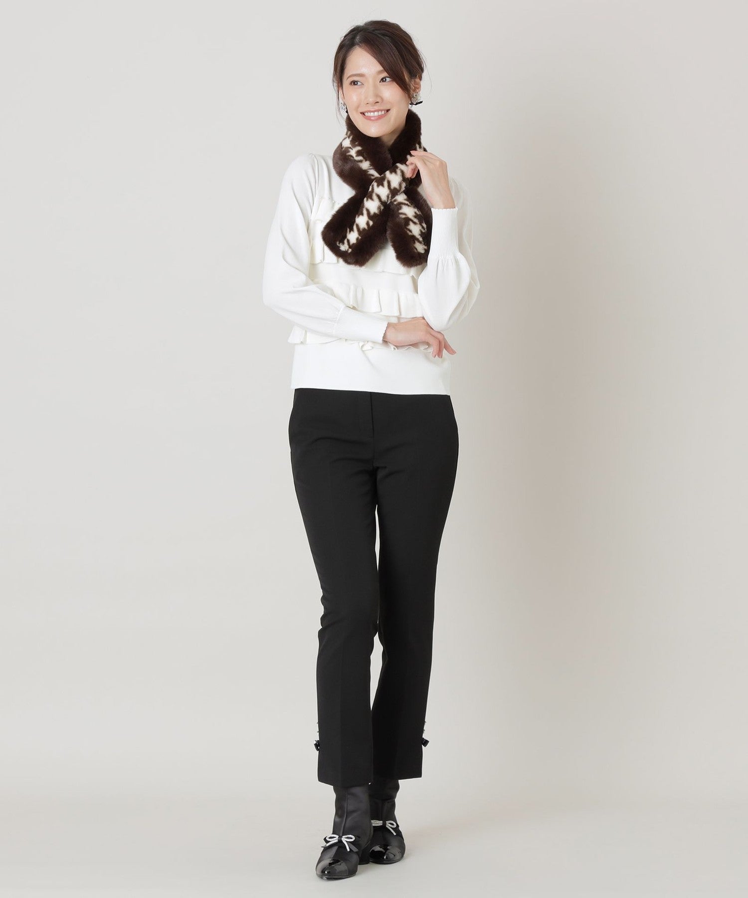 2361-W572123909__B,09,