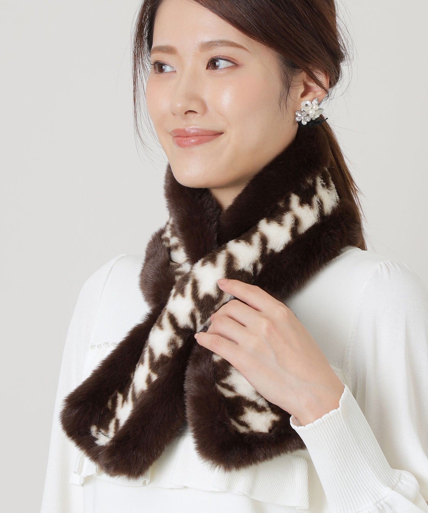 2361-W572123956__,56,