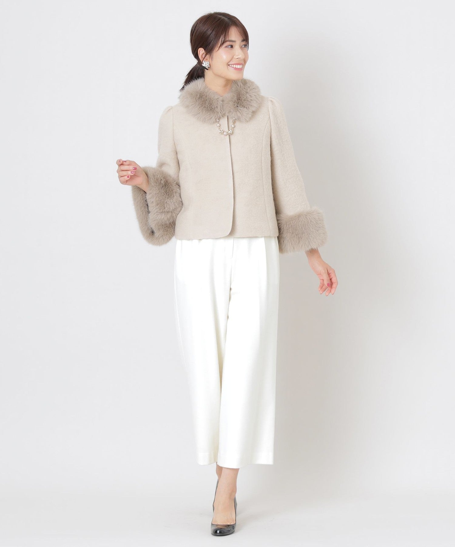 2361-W579024840__B,40,