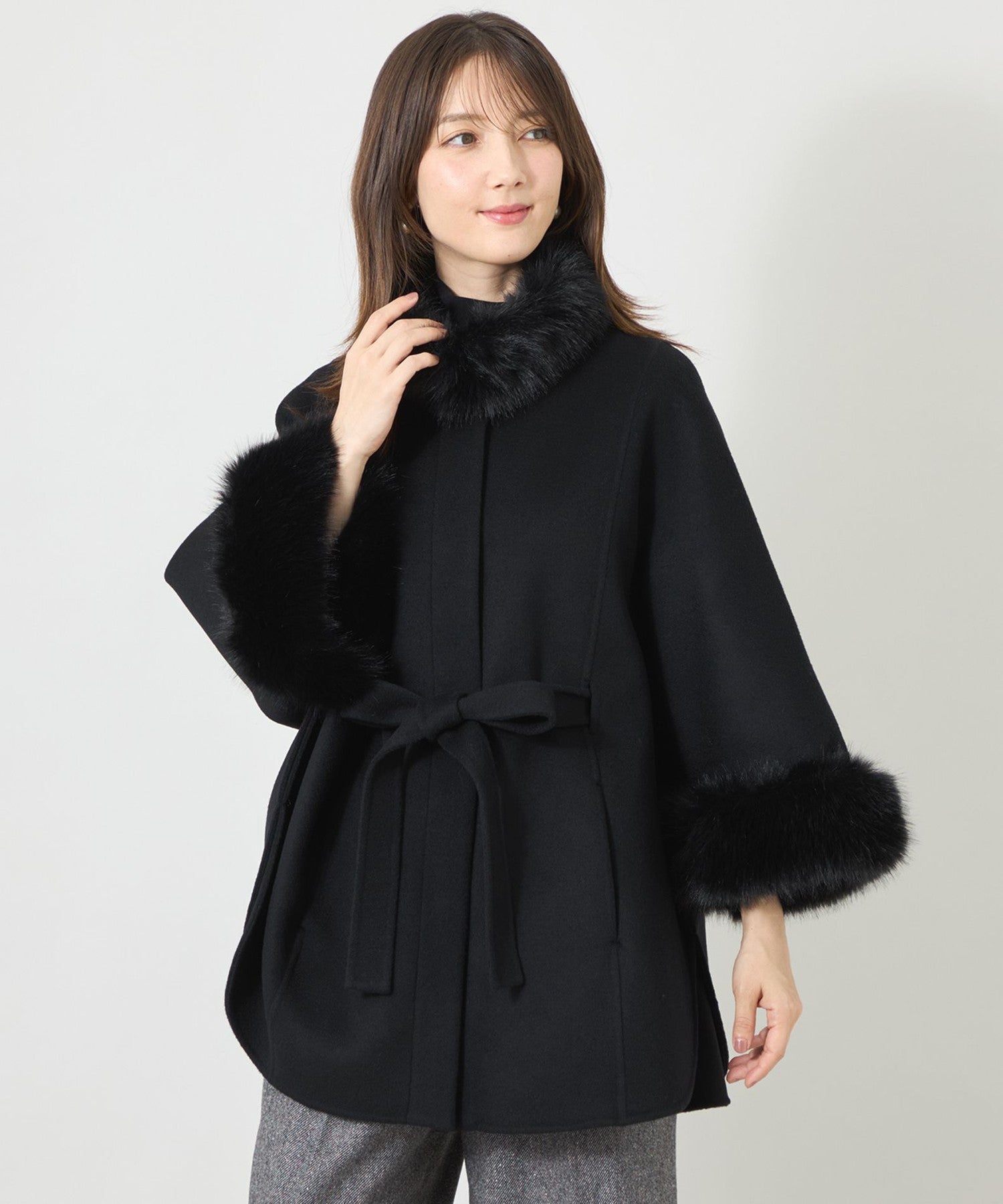 TO BE CHIC グレー ケープ ウールリュクス ケープコート(コート)｜TO BE CHIC(トゥー ビー シック