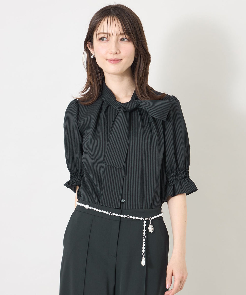 シルキーサッカー ボウタイブラウス(トップス)｜TO BE CHIC(トゥー