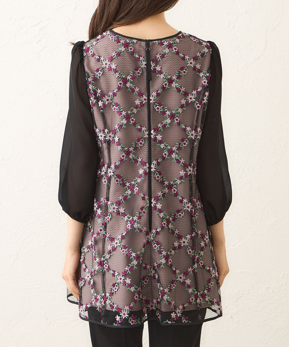 トゥービーシックフラワー刺繍チュニックブラウス L】フラワー刺しゅう チュニックブラウス(トップス)｜TO BE CHIC