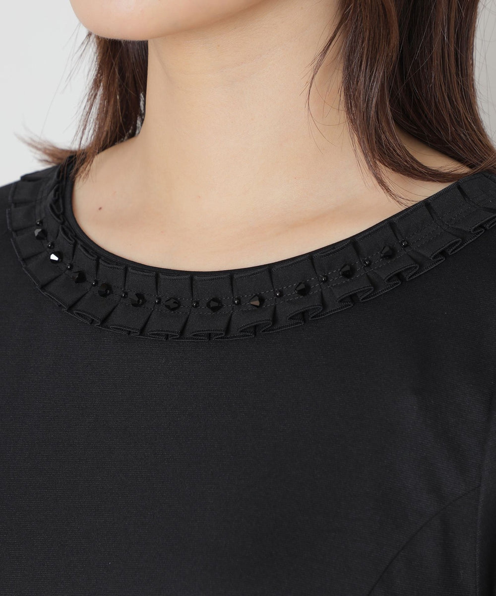 美品☆TO BE CHIC トゥビーシック Aライン ビジュー 大きいサイズ 黒 美品☆TO BE CHIC トゥビーシック Aライン ビジュー 大きいサイズ 黒