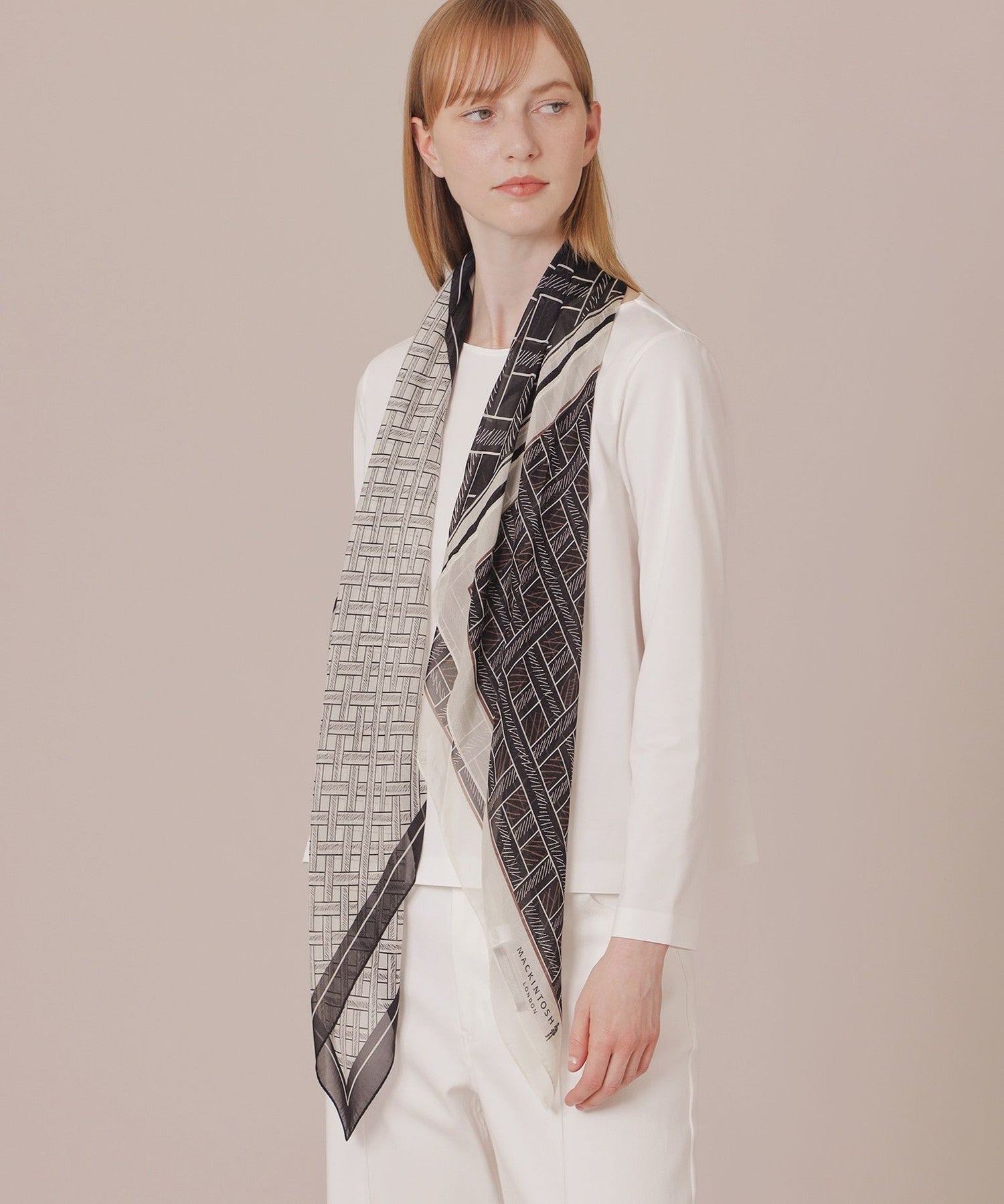 2511-G570230528__A,28,