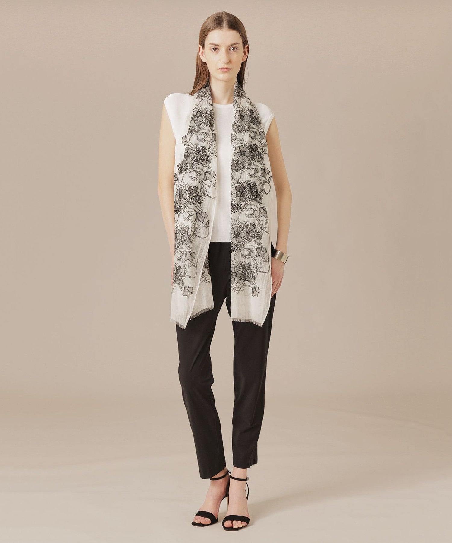 2511-G570952109__I,09,