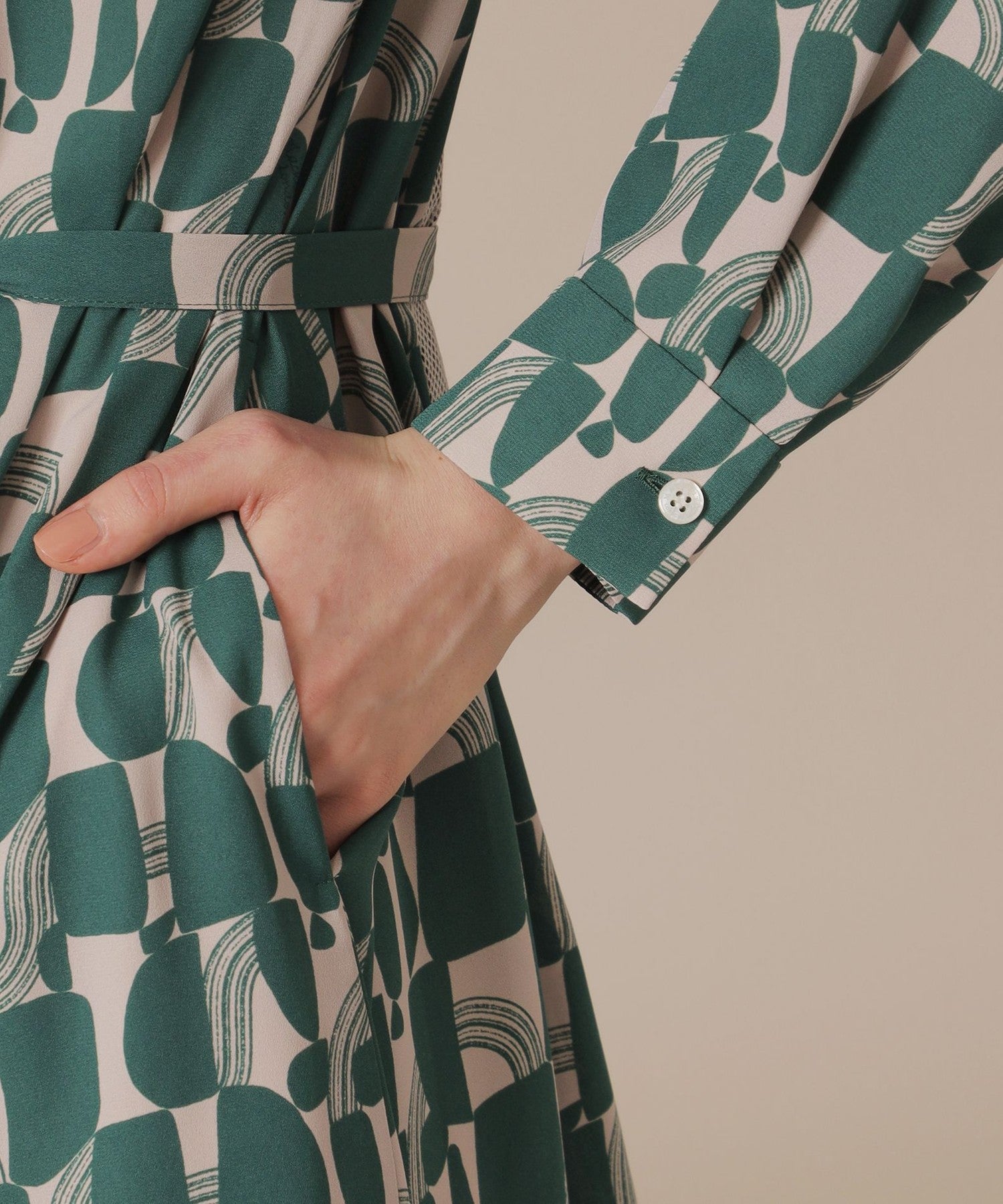 2511-G5J1164370__Q,70,