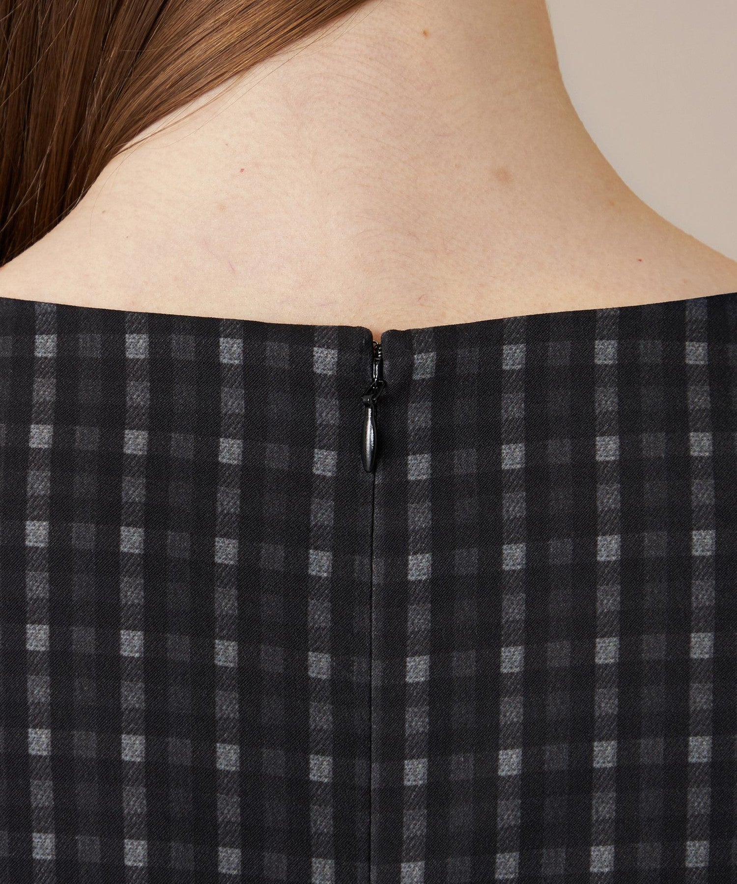 2511-G5J1768309__O,09,