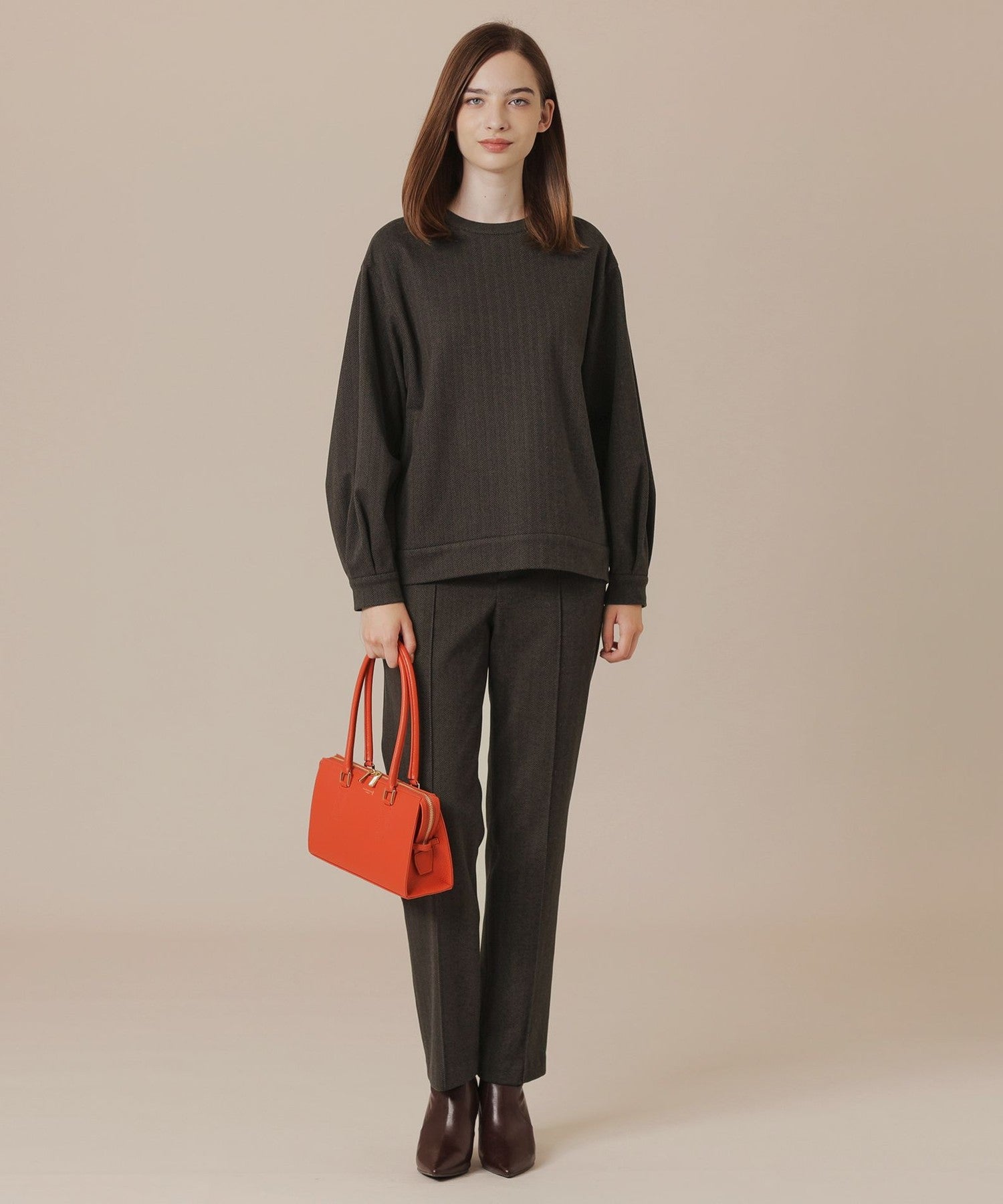 2511-G5M0142809__I,09,