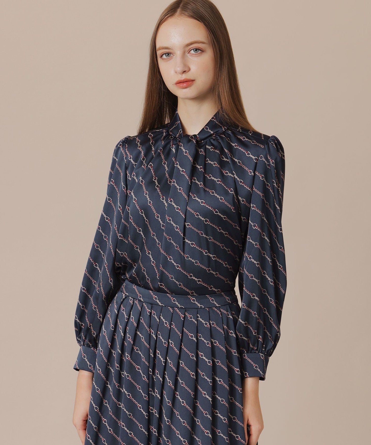 2511-G5M0542028__A,28,モデル身長173cm 着用サイズ：38