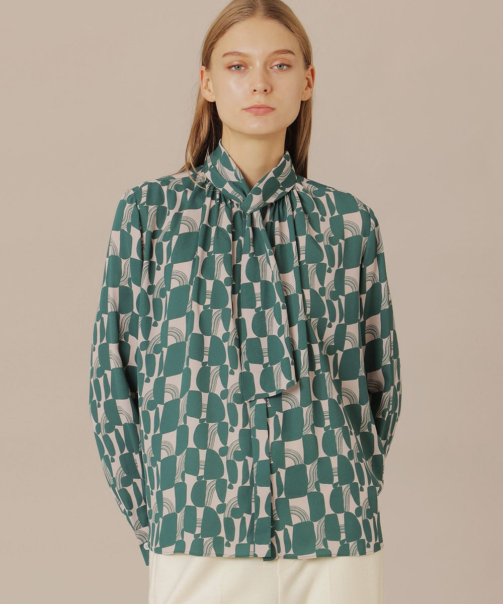 婦人画報11月号掲載】レトロタイルプリントブラウス(トップス