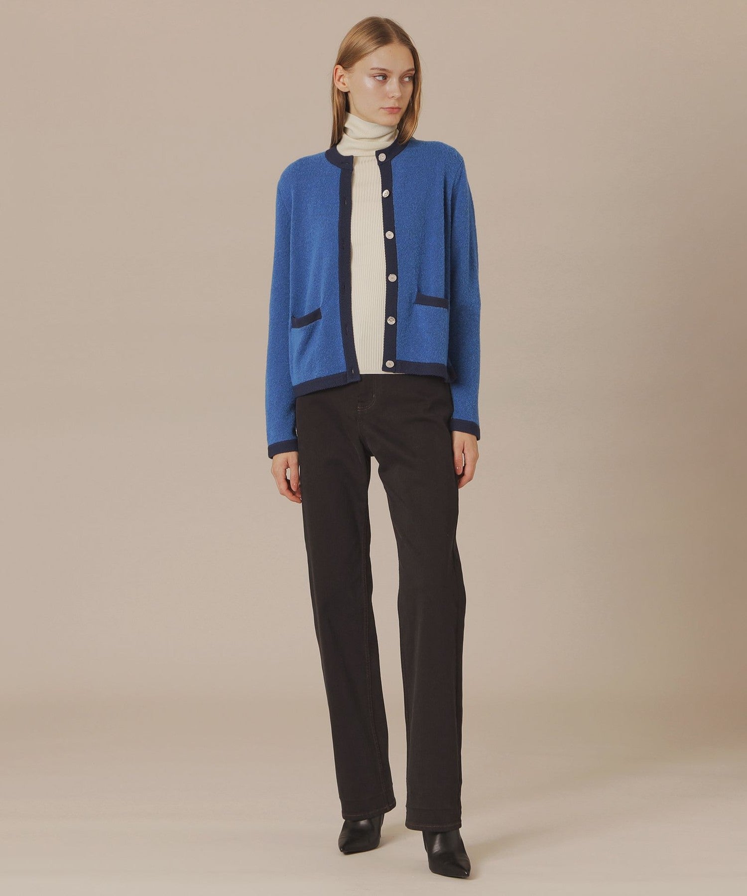 2511-G5N1562306__J,06,