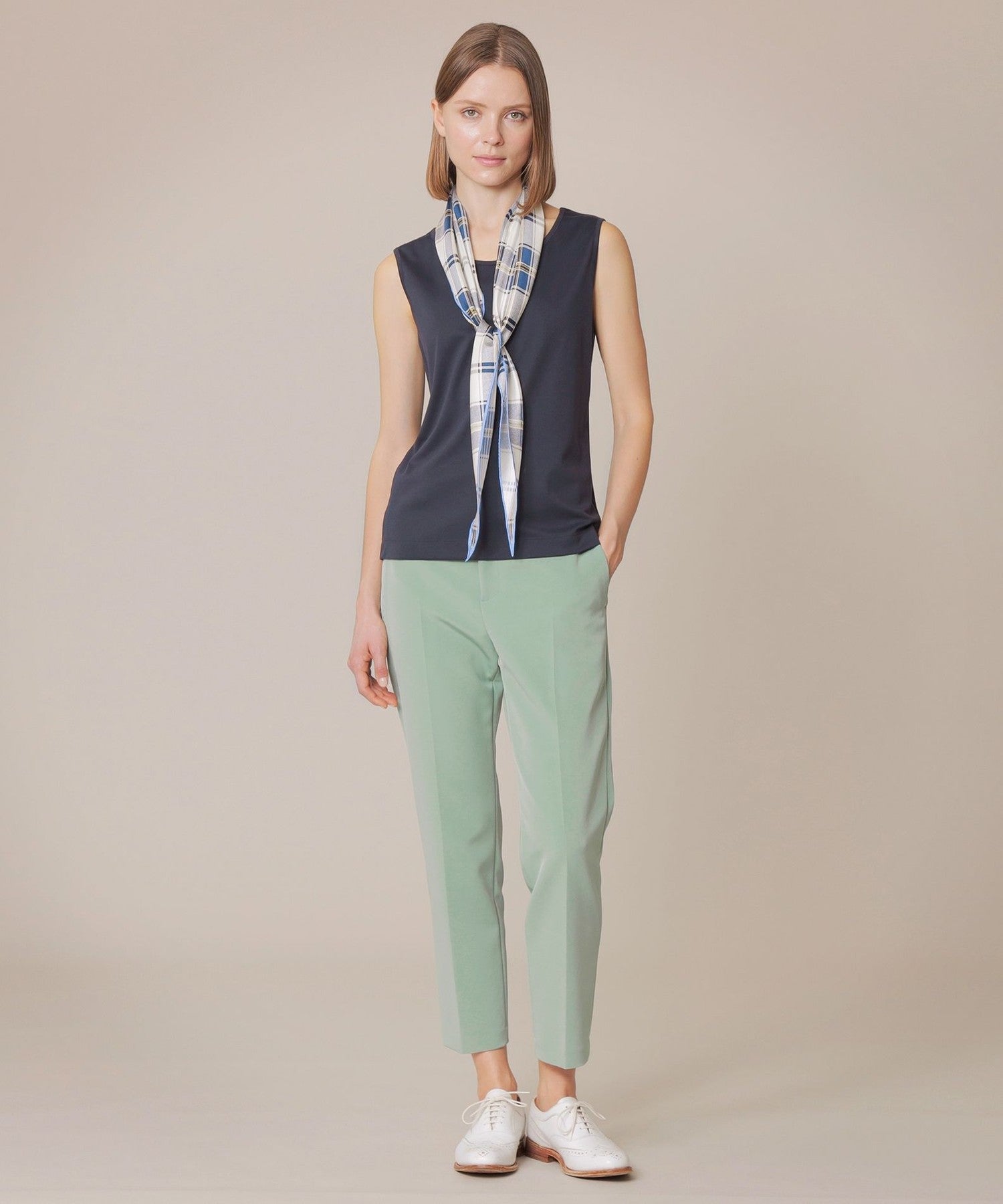 2511-G5P0916528__F,28,