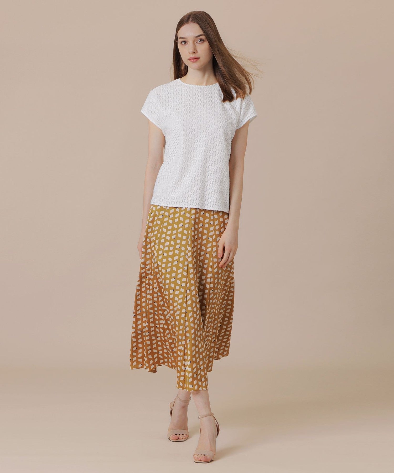 2511-G5P7068702__I,02,