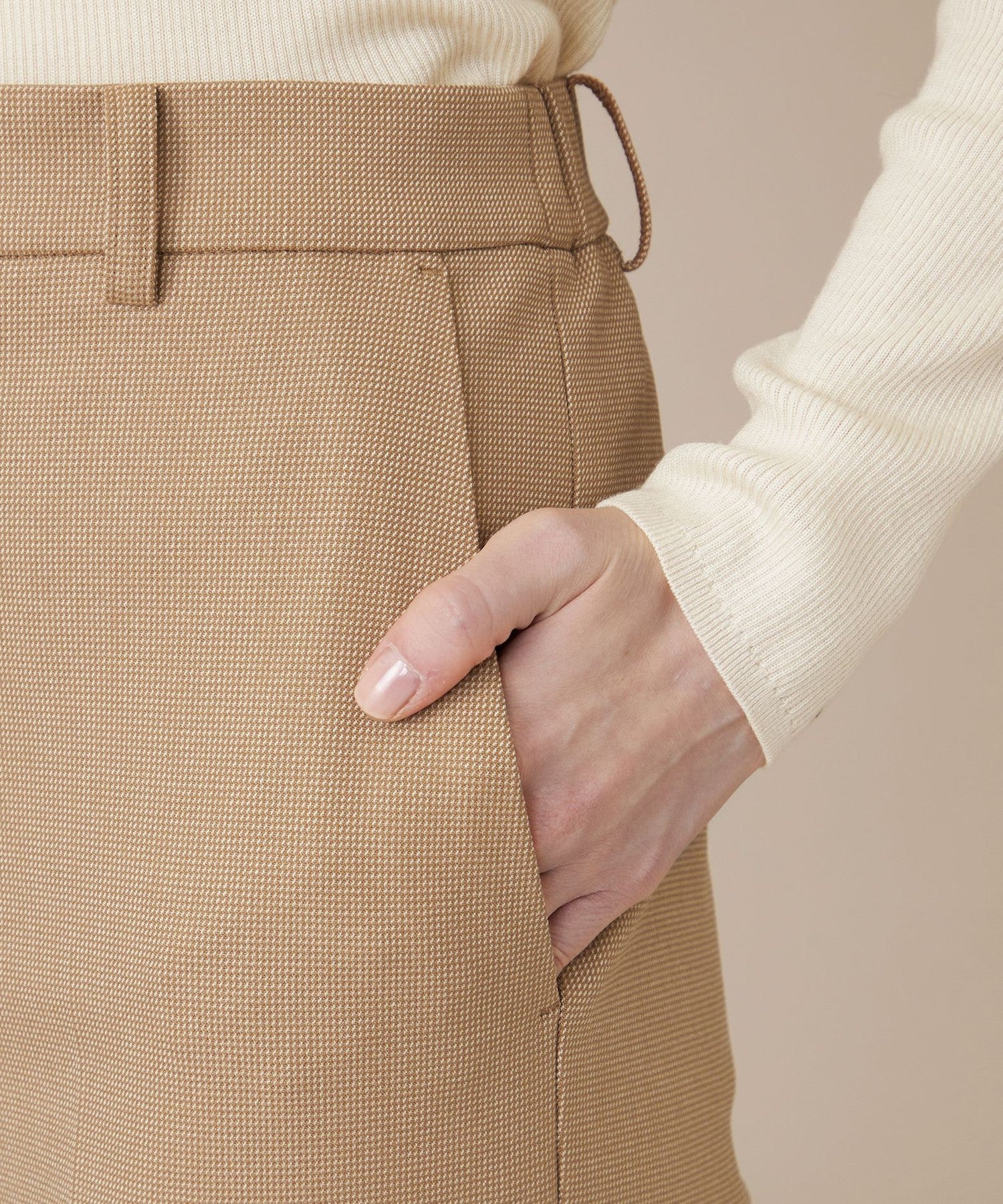 2511-G5R1668442__N,42,