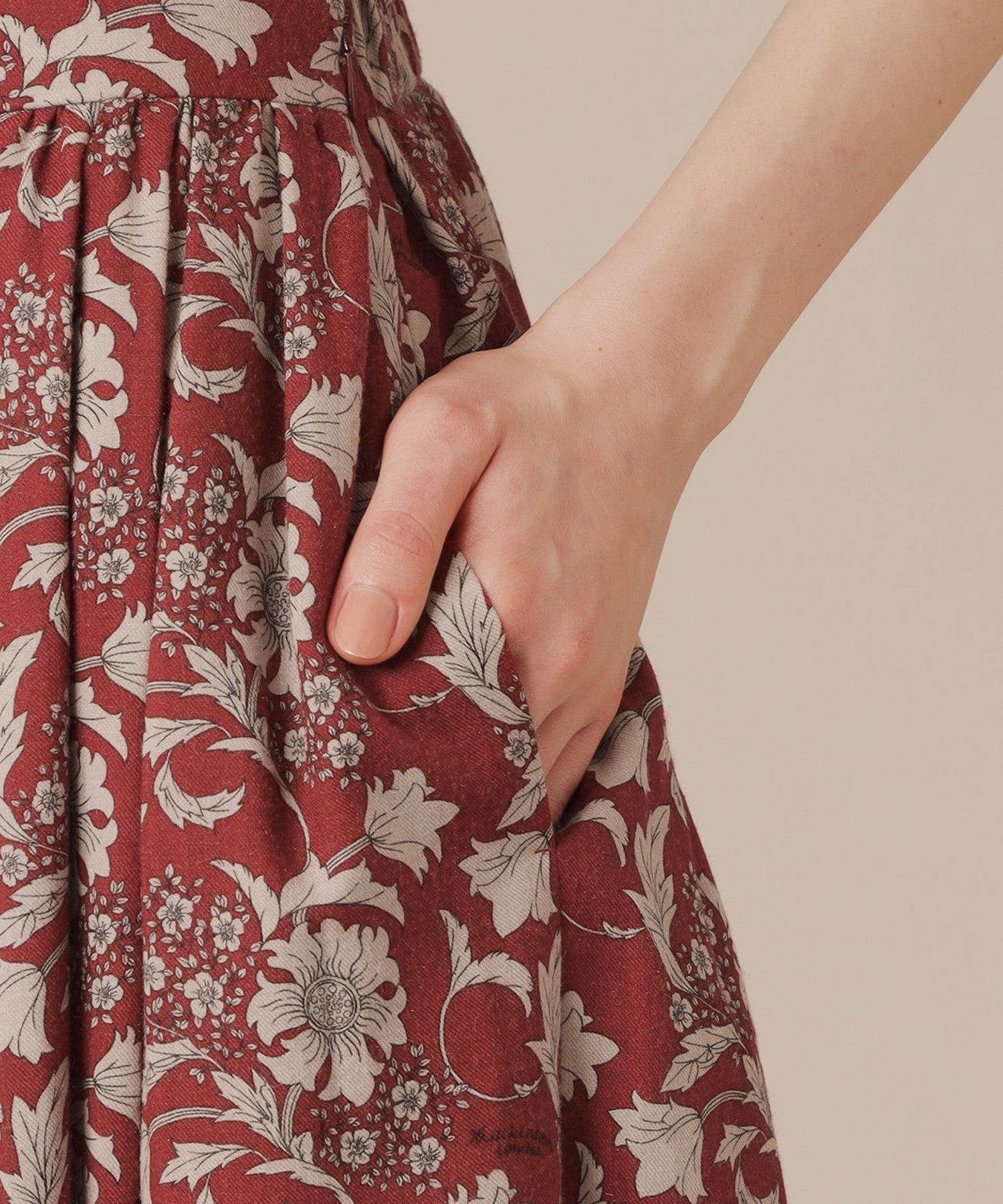 2511-G5S0563318__N,18,