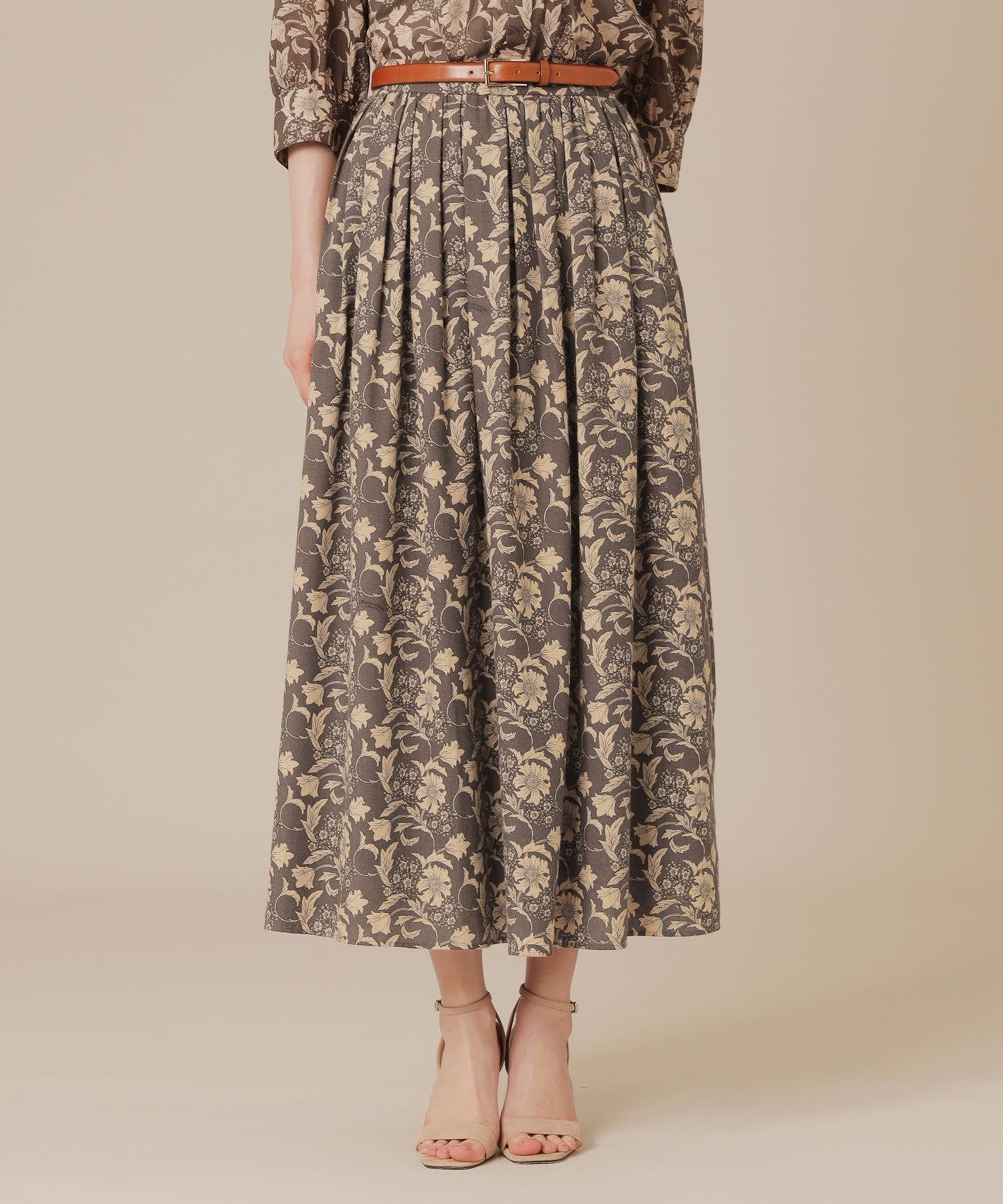 2511-G5S0563356__A,56,モデル身長174cm 着用サイズ：38