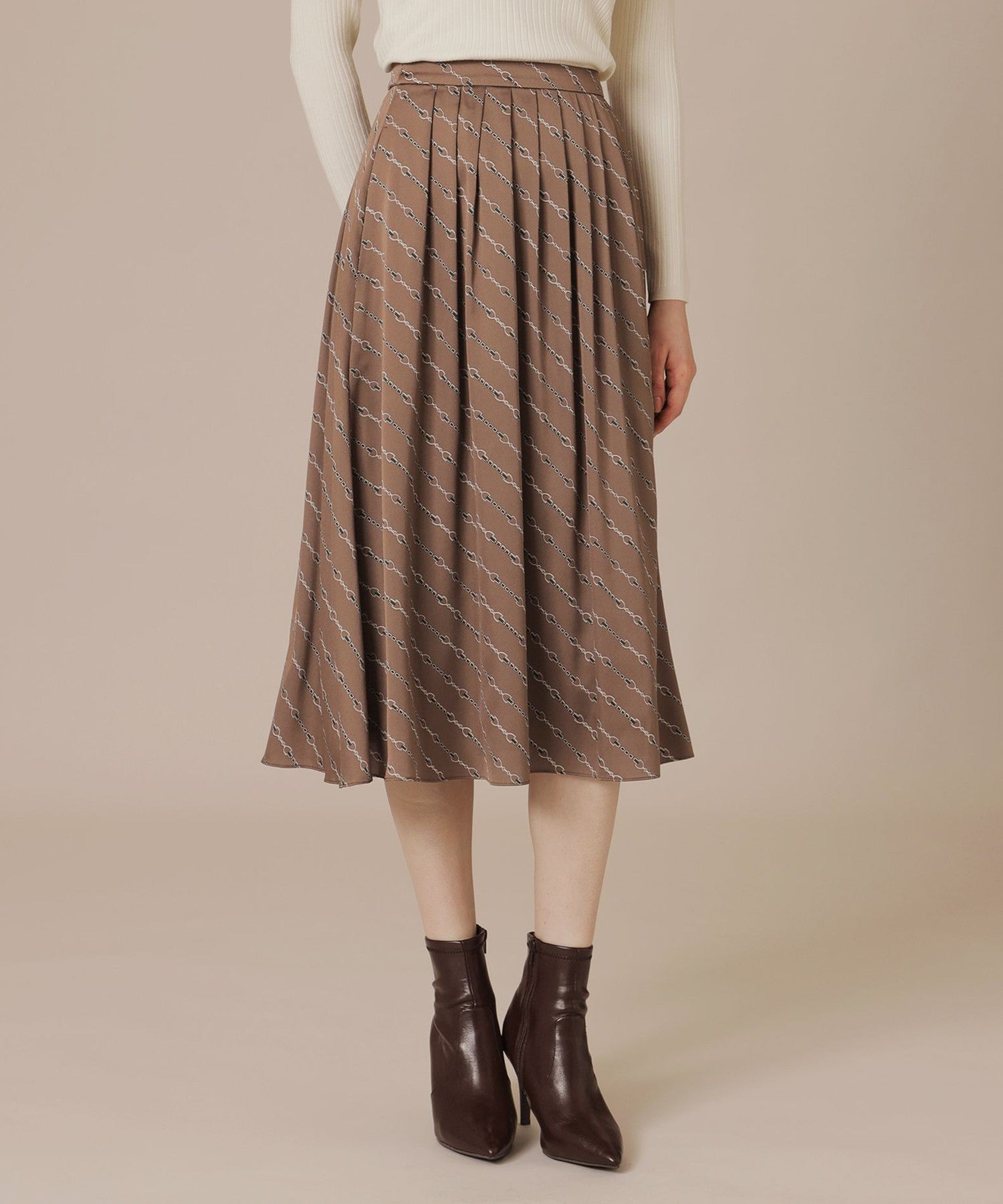 2511-G5S1242046__A,46,モデル身長174cm 着用サイズ：38