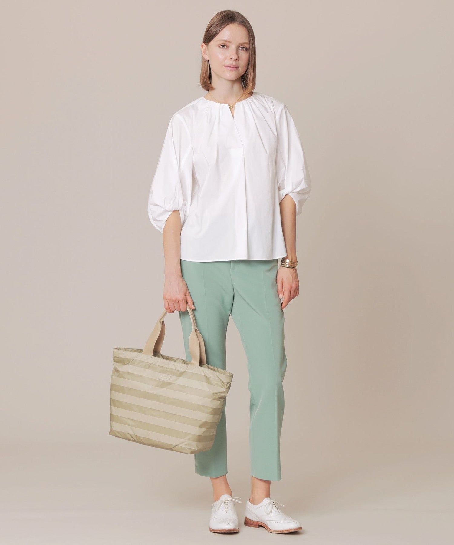 2511-G5V0412294__F,94,