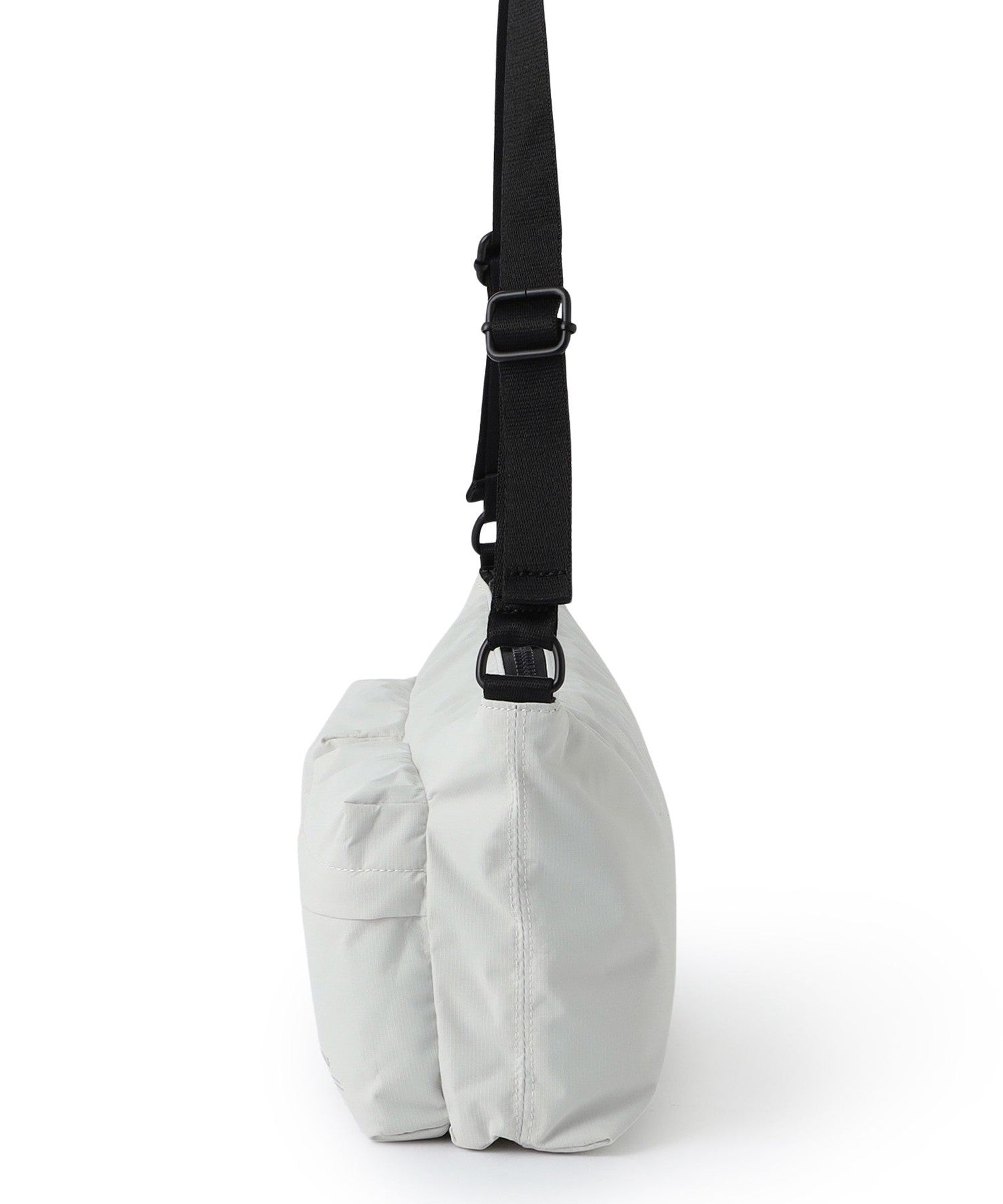 3651-4215052004__N,04,