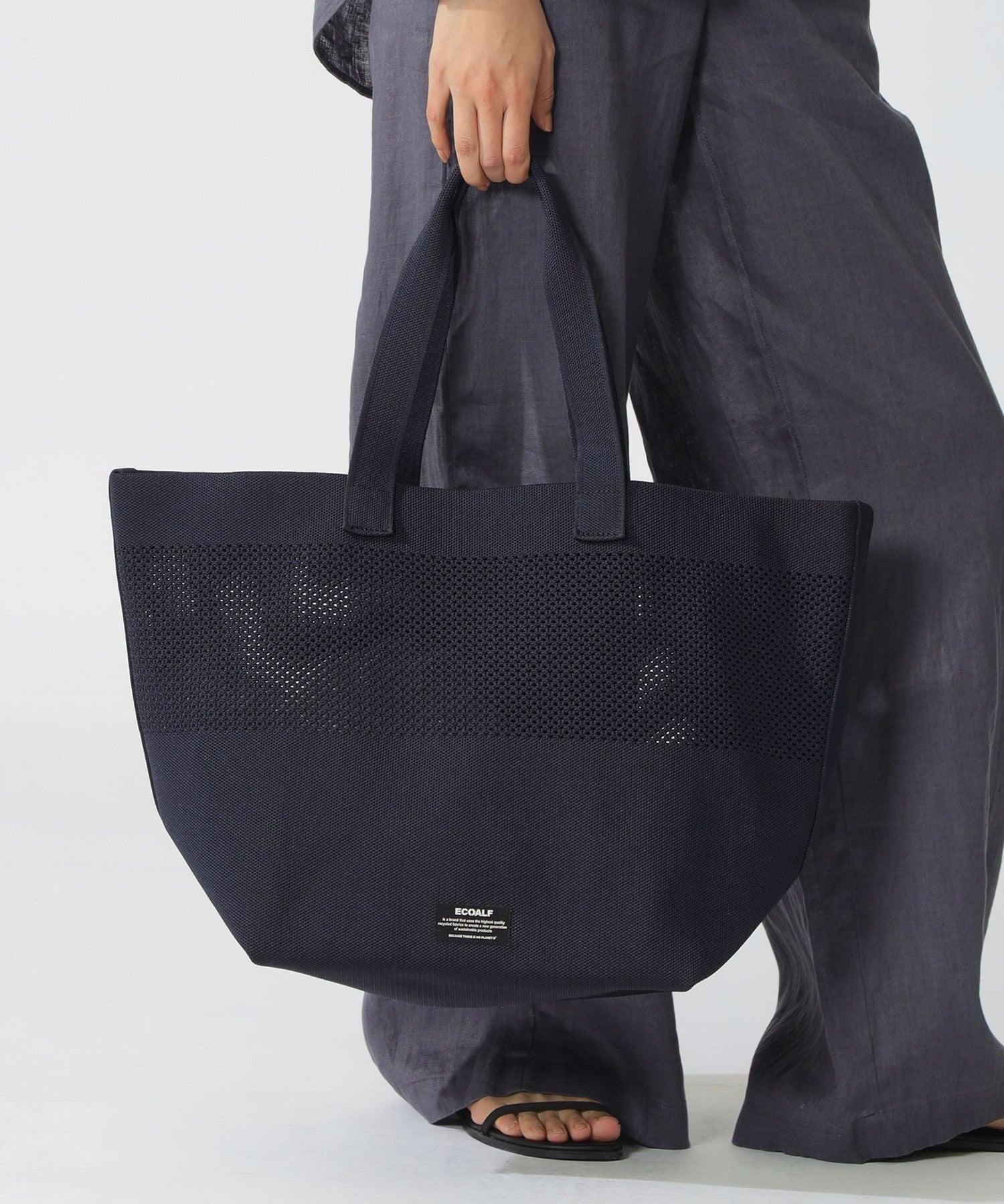 3651-4215155718__I,18,